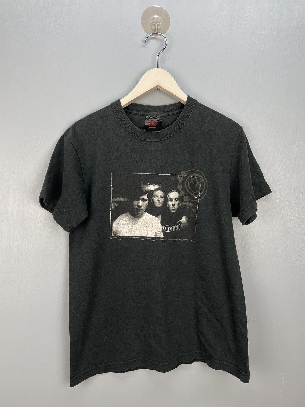 Band Tees Vintage Y2K Blink 182 punk rock tour t shirt Size US M / EU 48-50 / 2 - 1 Thumbnail