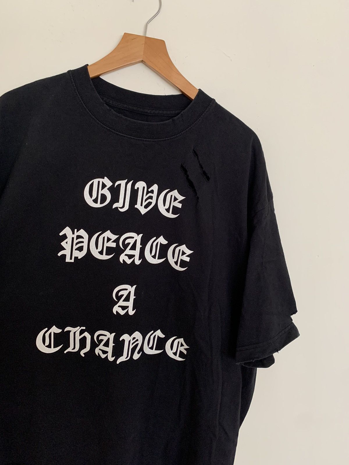 Number (N)ine Number (N)ine “Give Peace A Chance” Archive Tee size 4 Size US XL / EU 56 / 4 - 10 Thumbnail
