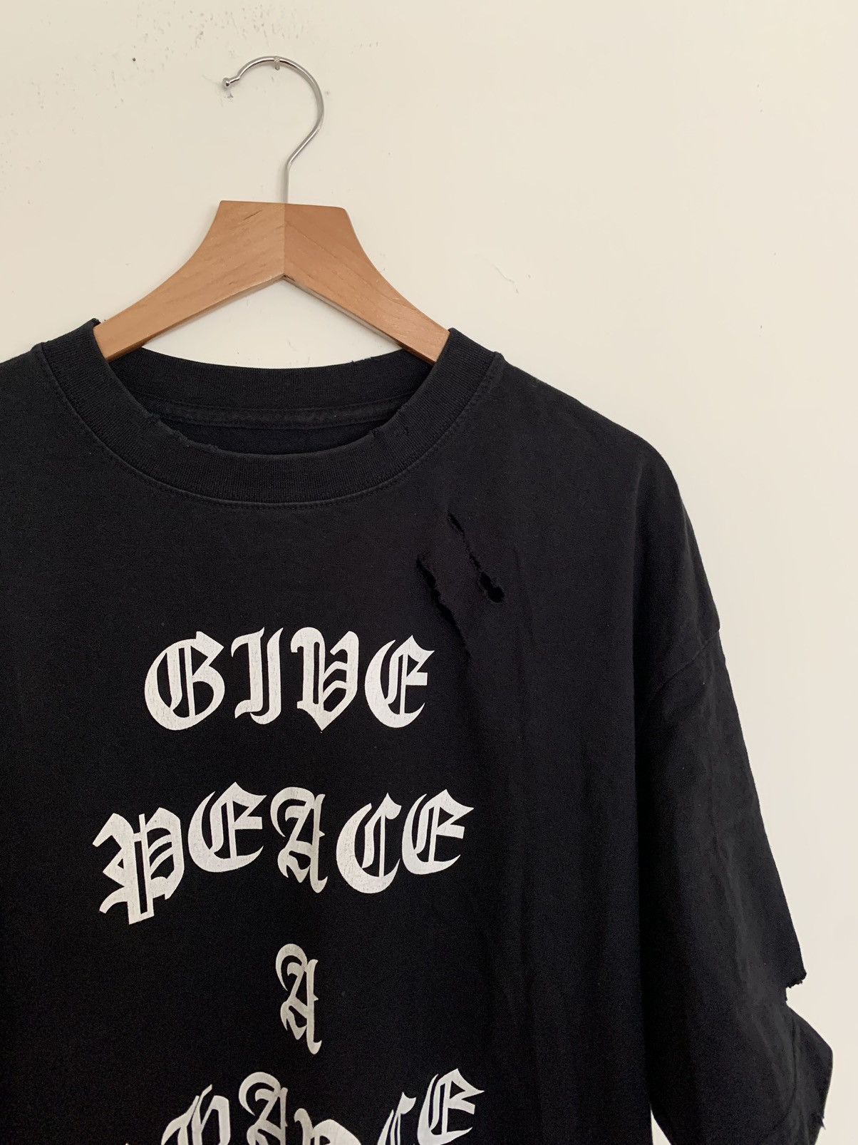 Number (N)ine Number (N)ine “Give Peace A Chance” Archive Tee size 4 Size US XL / EU 56 / 4 - 14 Thumbnail