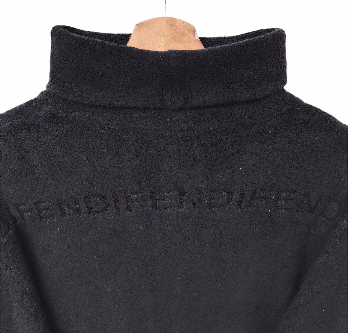 Fendi × Vintage Vintage Fendi Fleece Turtleneck Made In Italy Size US S / EU 44-46 / 1 - 4 Thumbnail