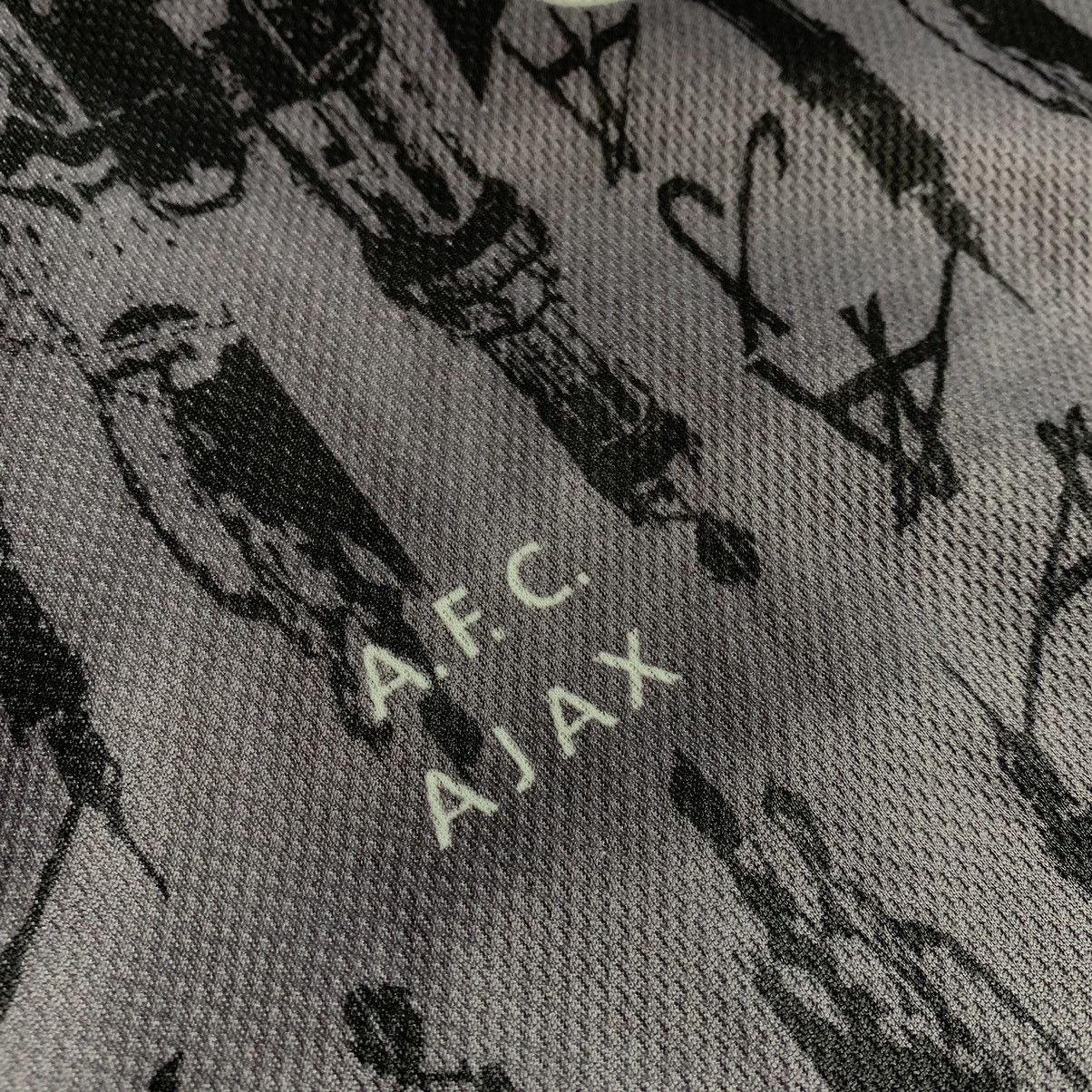 Umbro ABN AMRO UMBRO AJAX Amsterdam Vintage Football 1996 FC Away Size US XL / EU 56 / 4 - 7 Thumbnail