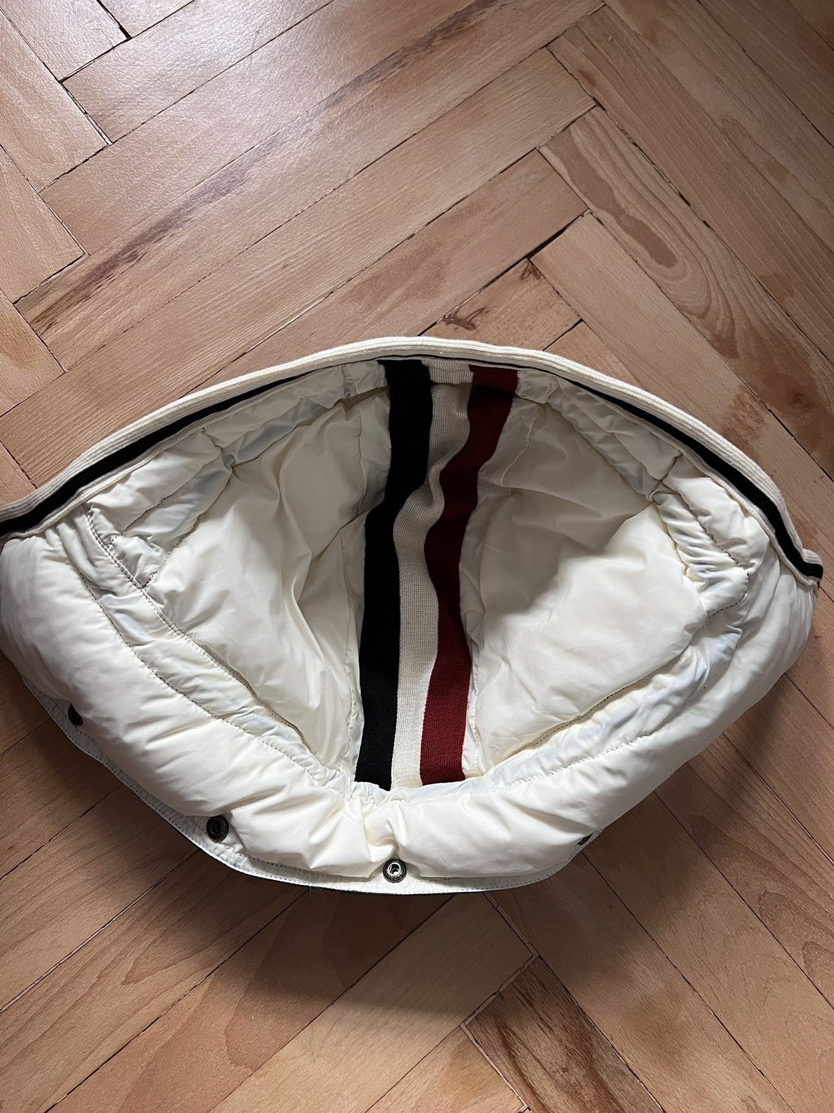 Moncler Moncler Puffer Hood Size ONE SIZE - 13 Thumbnail