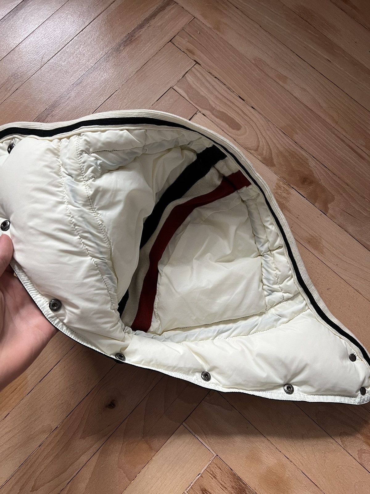 Moncler Moncler Puffer Hood Size ONE SIZE - 7 Thumbnail