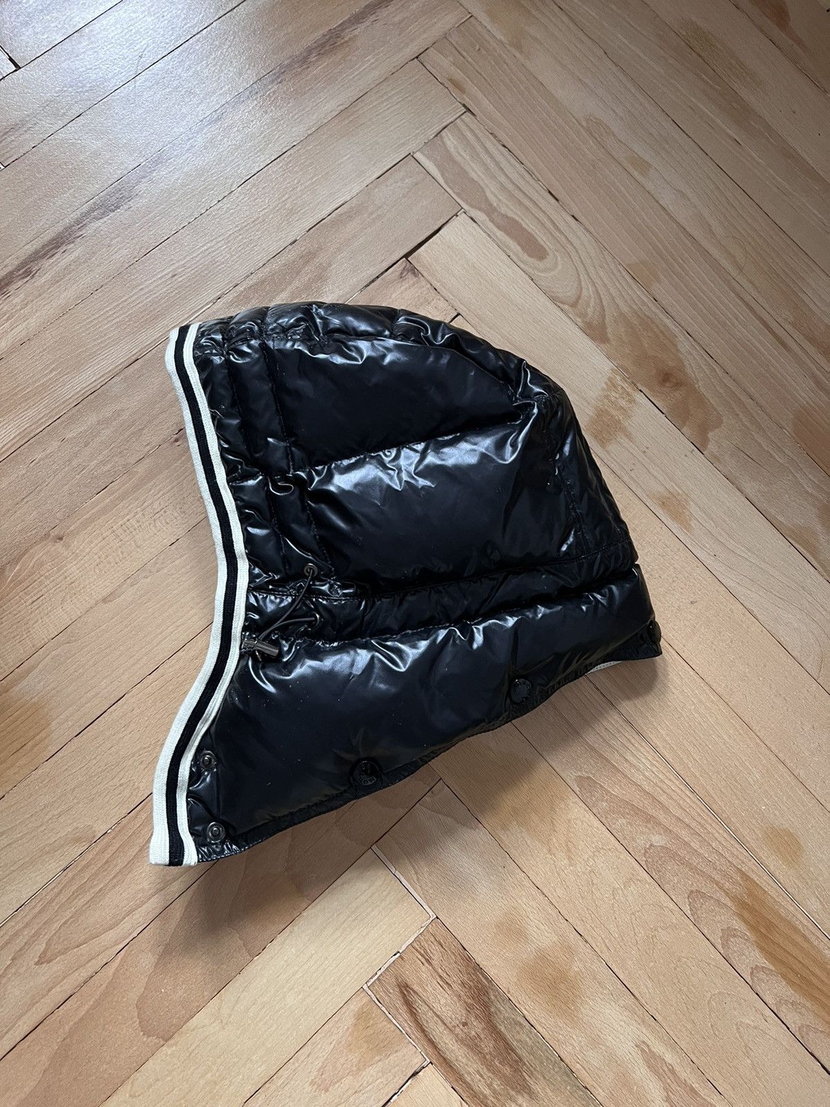 Moncler Moncler Puffer Hood Size ONE SIZE - 1 Thumbnail