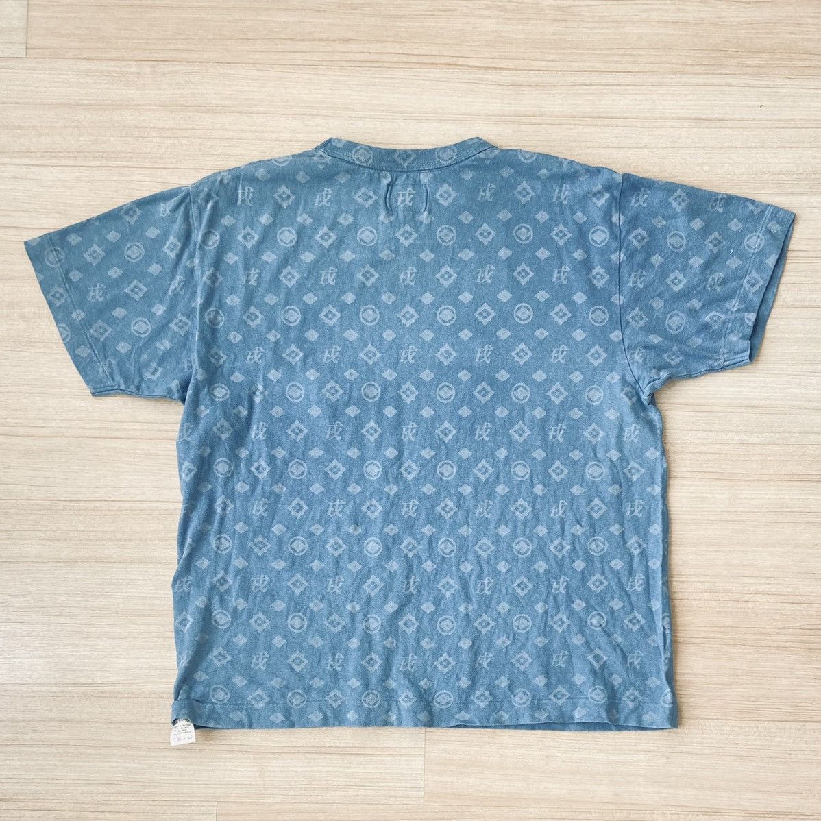 Evisu limited edition only release in japan Size US M / EU 48-50 / 2 - 4 Thumbnail