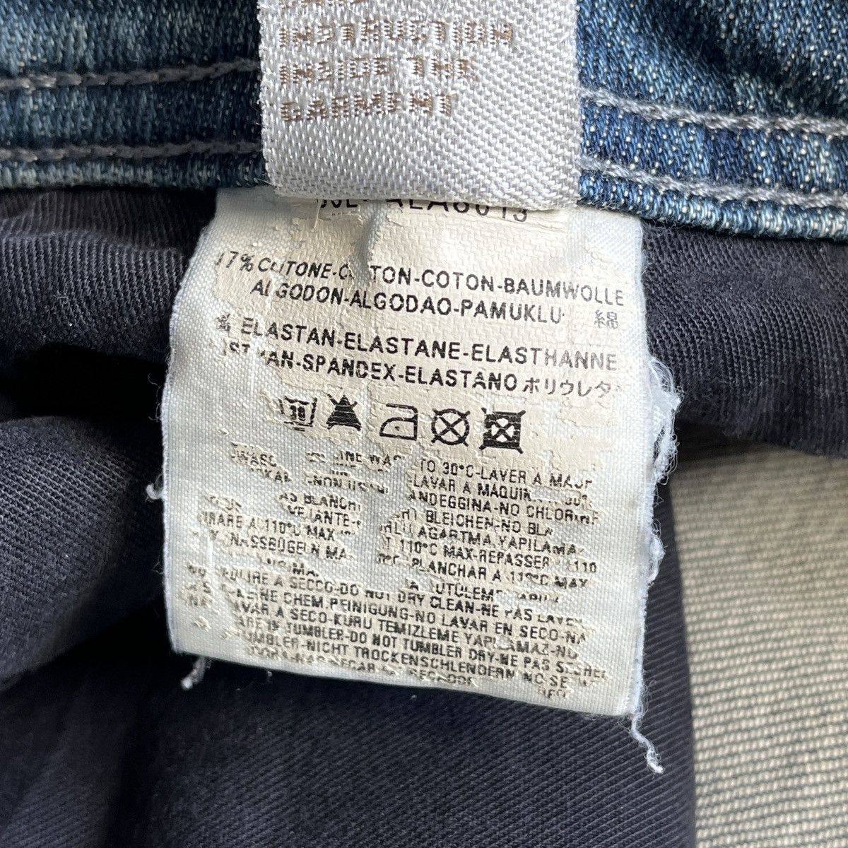 Diesel × Vintage Thrashed Diesel Black Thanaz Vintage Made In Italy Size US 31 - 8 Thumbnail
