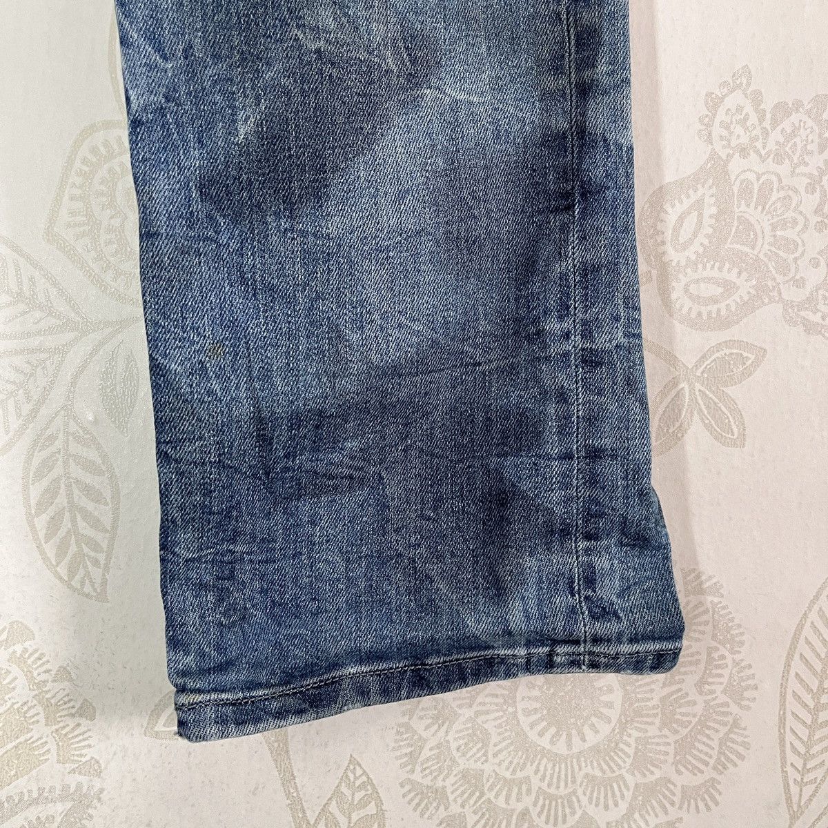 Diesel × Vintage Thrashed Diesel Black Thanaz Vintage Made In Italy Size US 31 - 18 Thumbnail