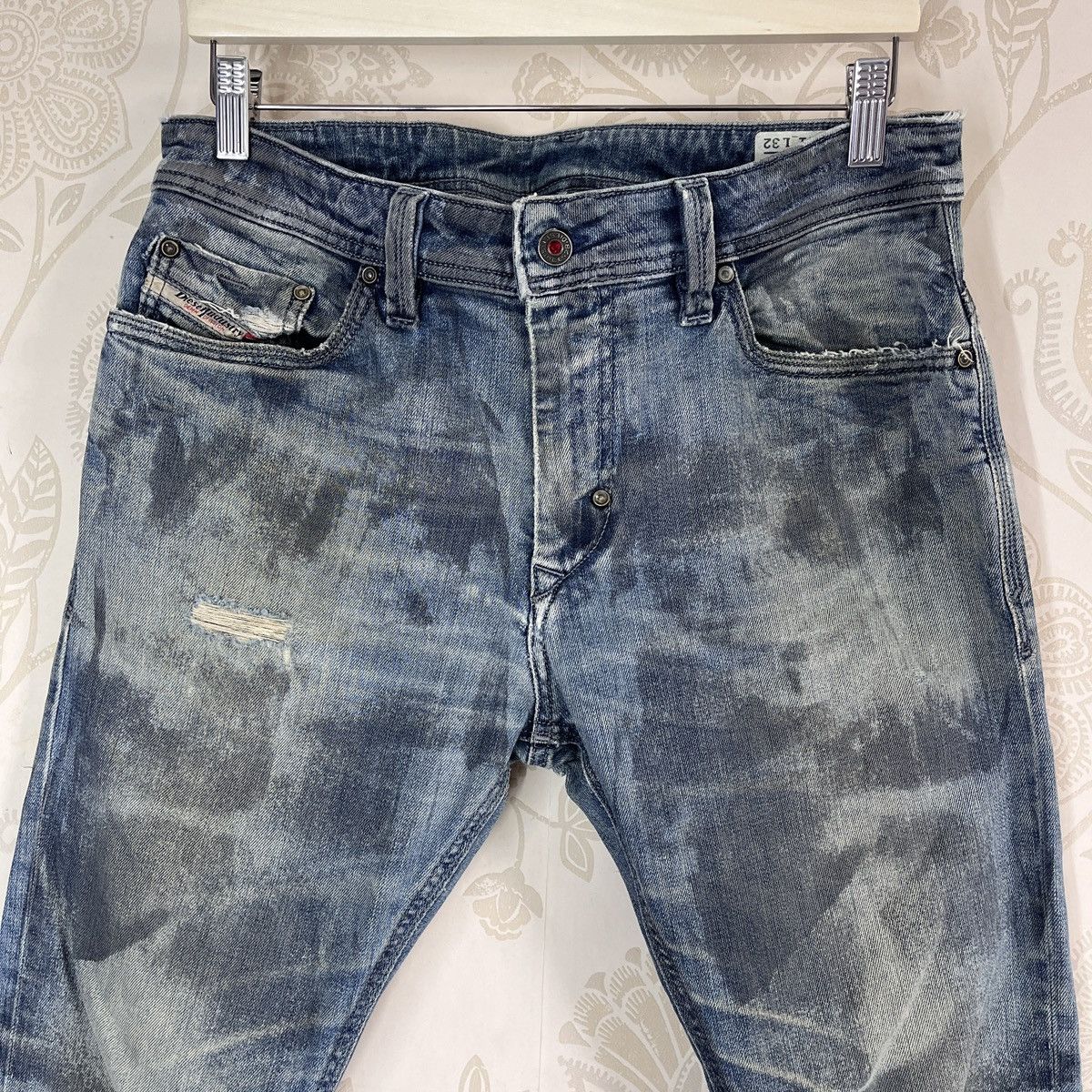 Diesel × Vintage Thrashed Diesel Black Thanaz Vintage Made In Italy Size US 31 - 5 Thumbnail