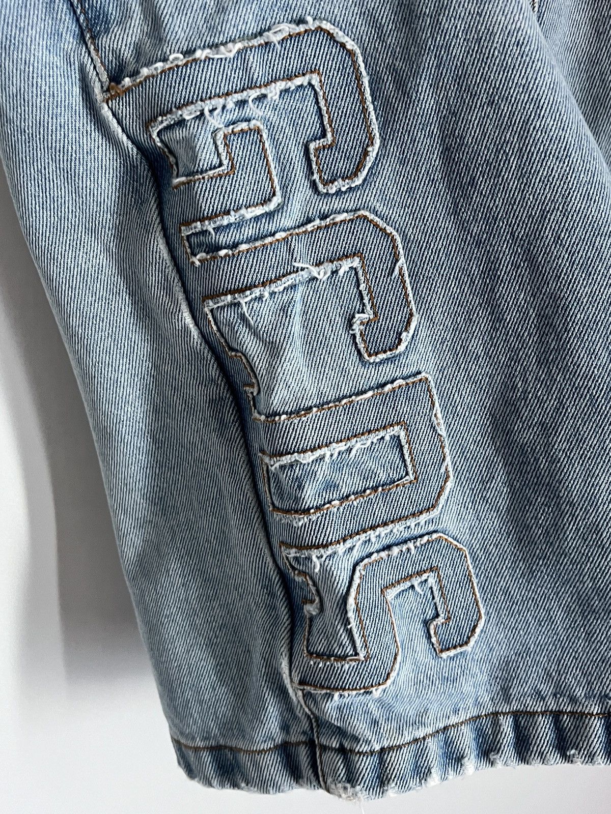 GCDS GCDS Wide Fit Logo-Patch Denim Shorts 34 Size US 34 / EU 50 - 6 Thumbnail