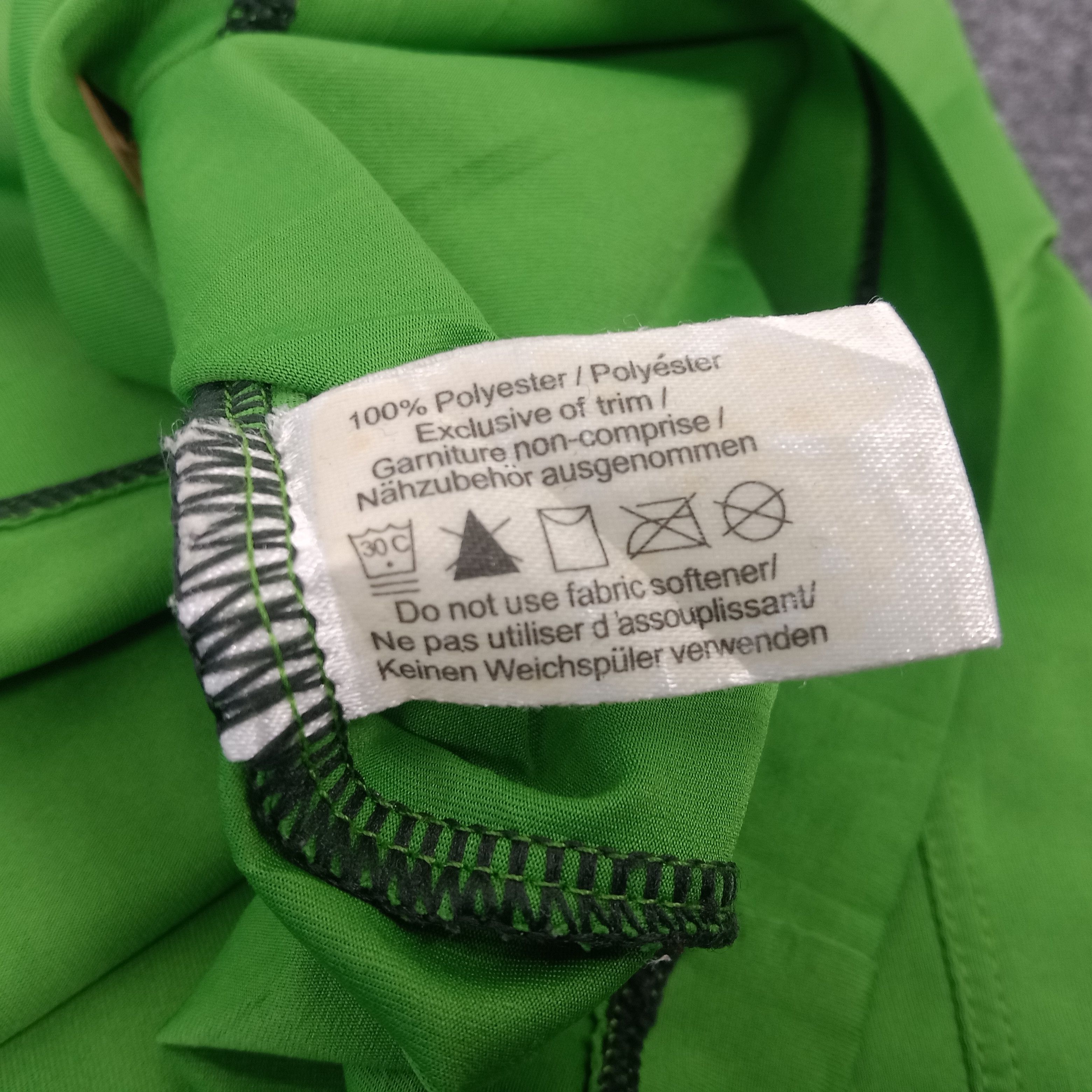 Arc'teryx × Vintage Arc'teryx Outdoor Life Style Tshirt Size US XL / EU 56 / 4 - 7 Thumbnail