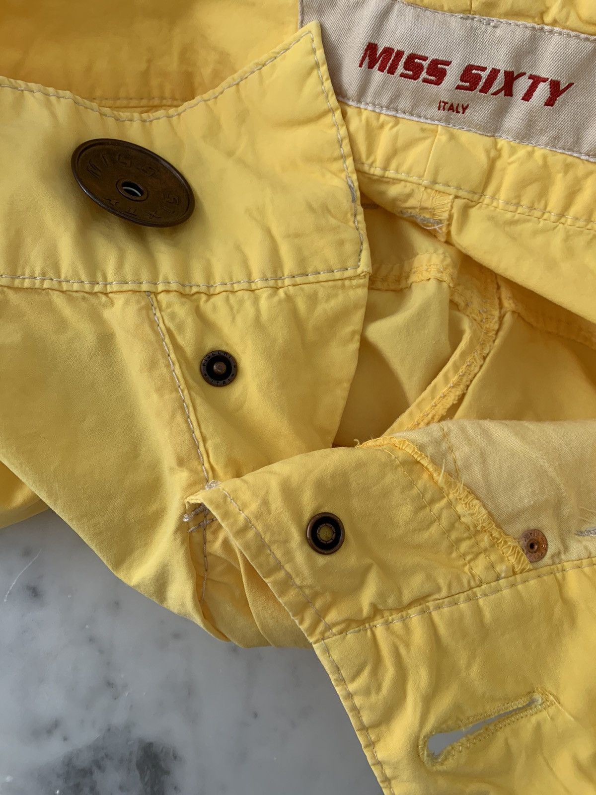 Miss Sixty VINTAGE MISS SIXTY YELLOW COTTON PANTS, MADE IN ITALY Size 24" / US 00 / IT 34 - 12 Thumbnail