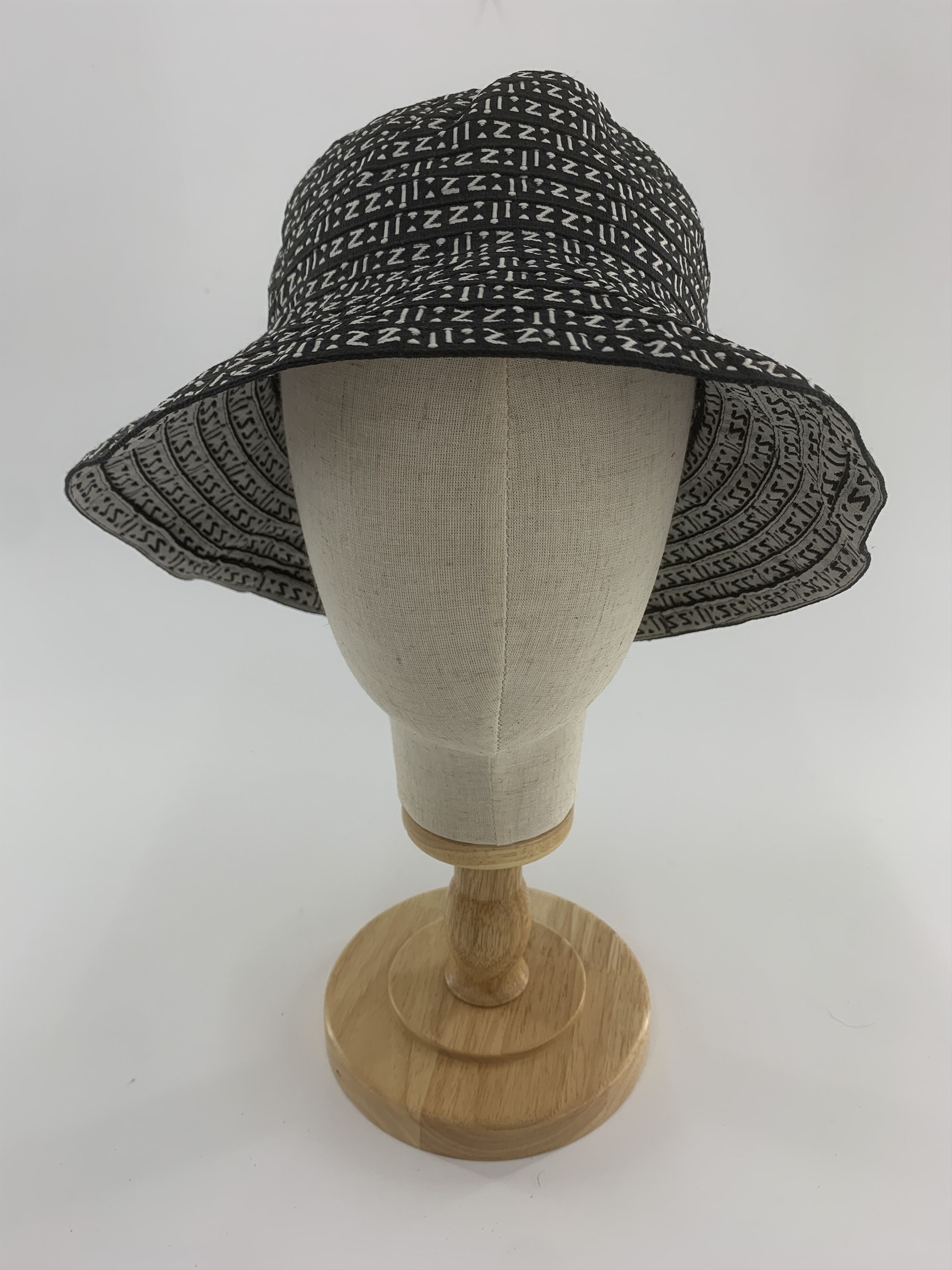 Japanese Brand IZ Bucket Hat Monogram Size ONE SIZE - 2 Thumbnail