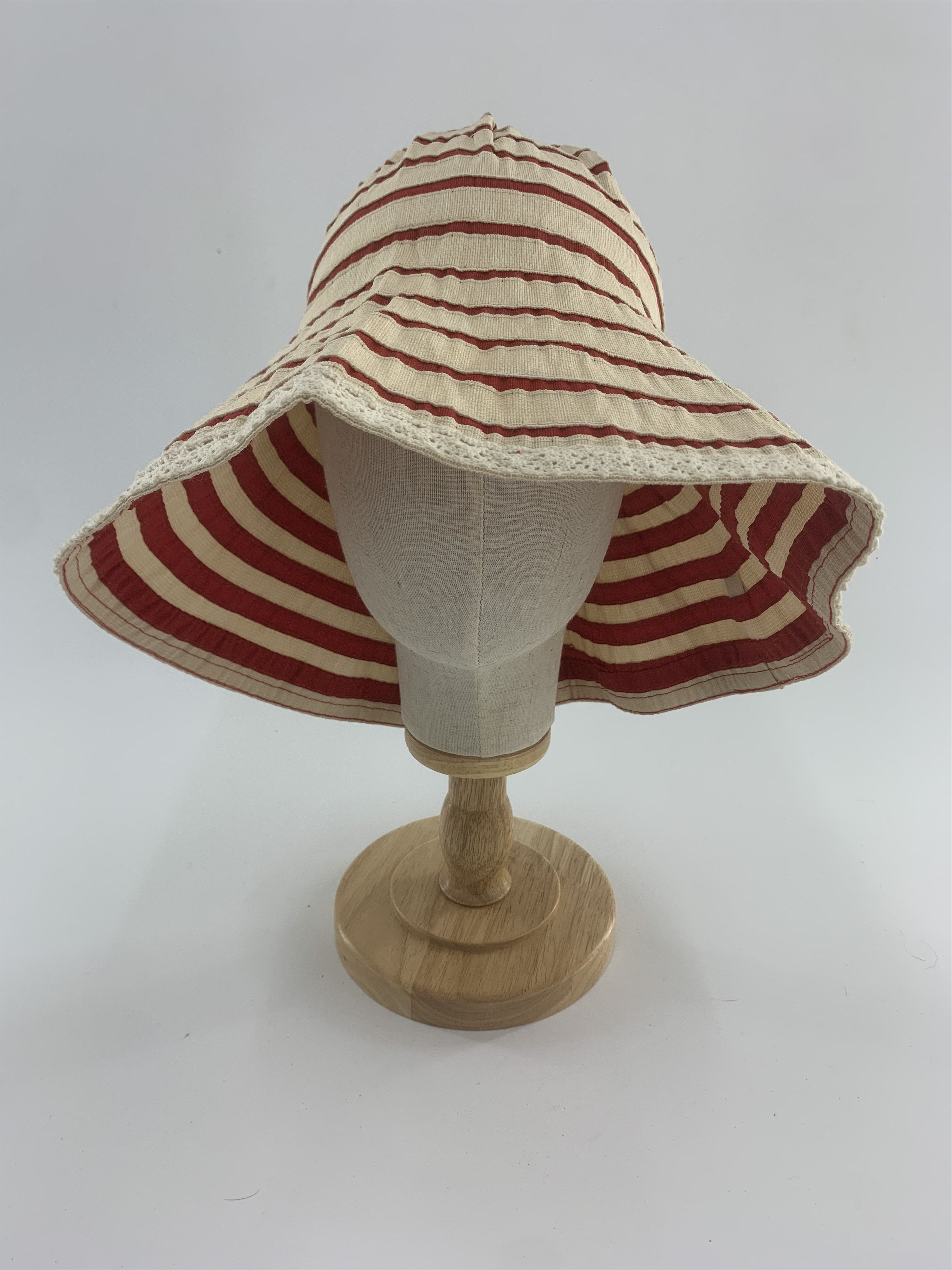 Japanese Brand Japanese Brand Striped Bucket Hat Womenswear Size ONE SIZE - 1 Thumbnail
