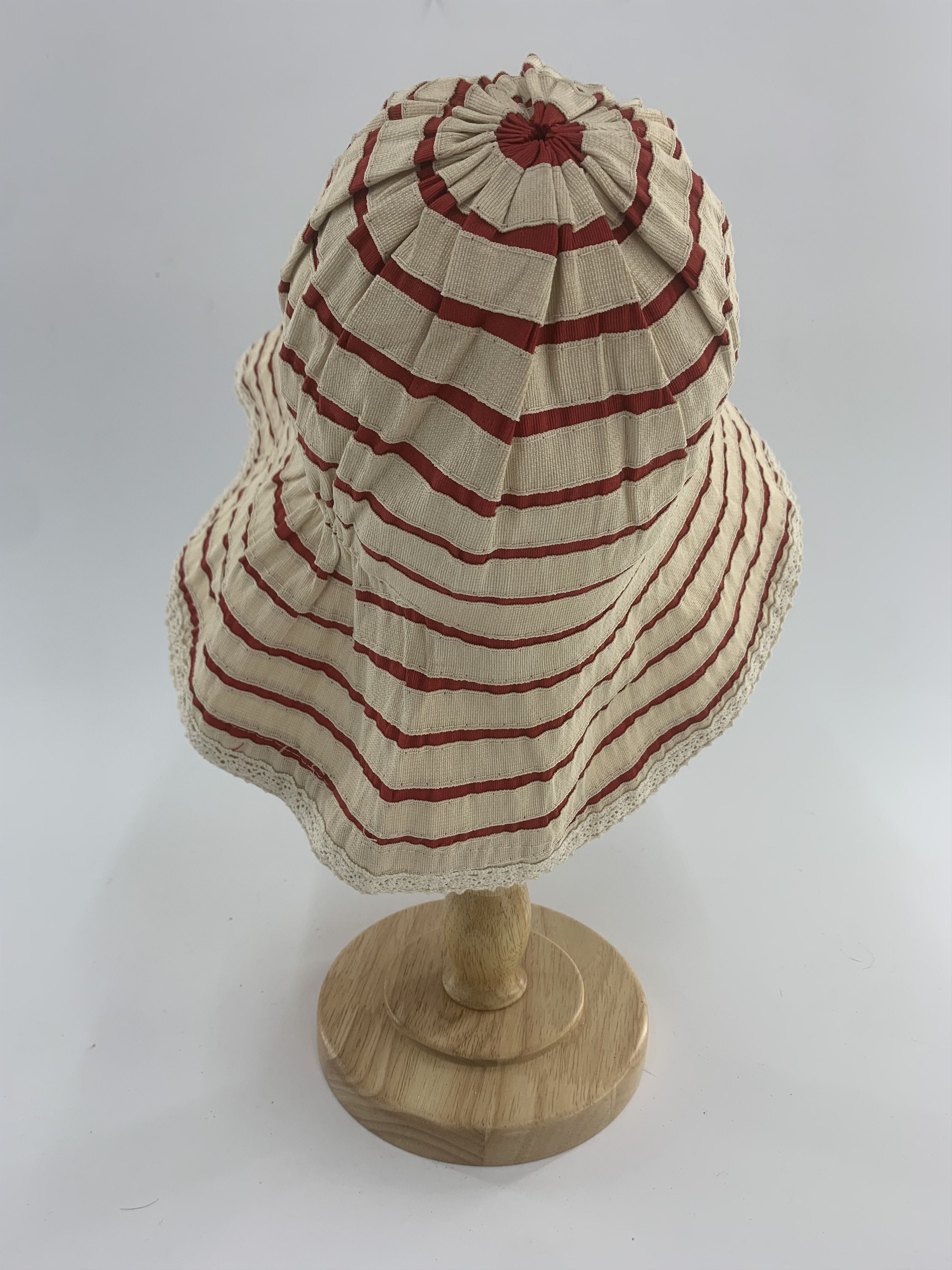 Japanese Brand Japanese Brand Striped Bucket Hat Womenswear Size ONE SIZE - 3 Thumbnail