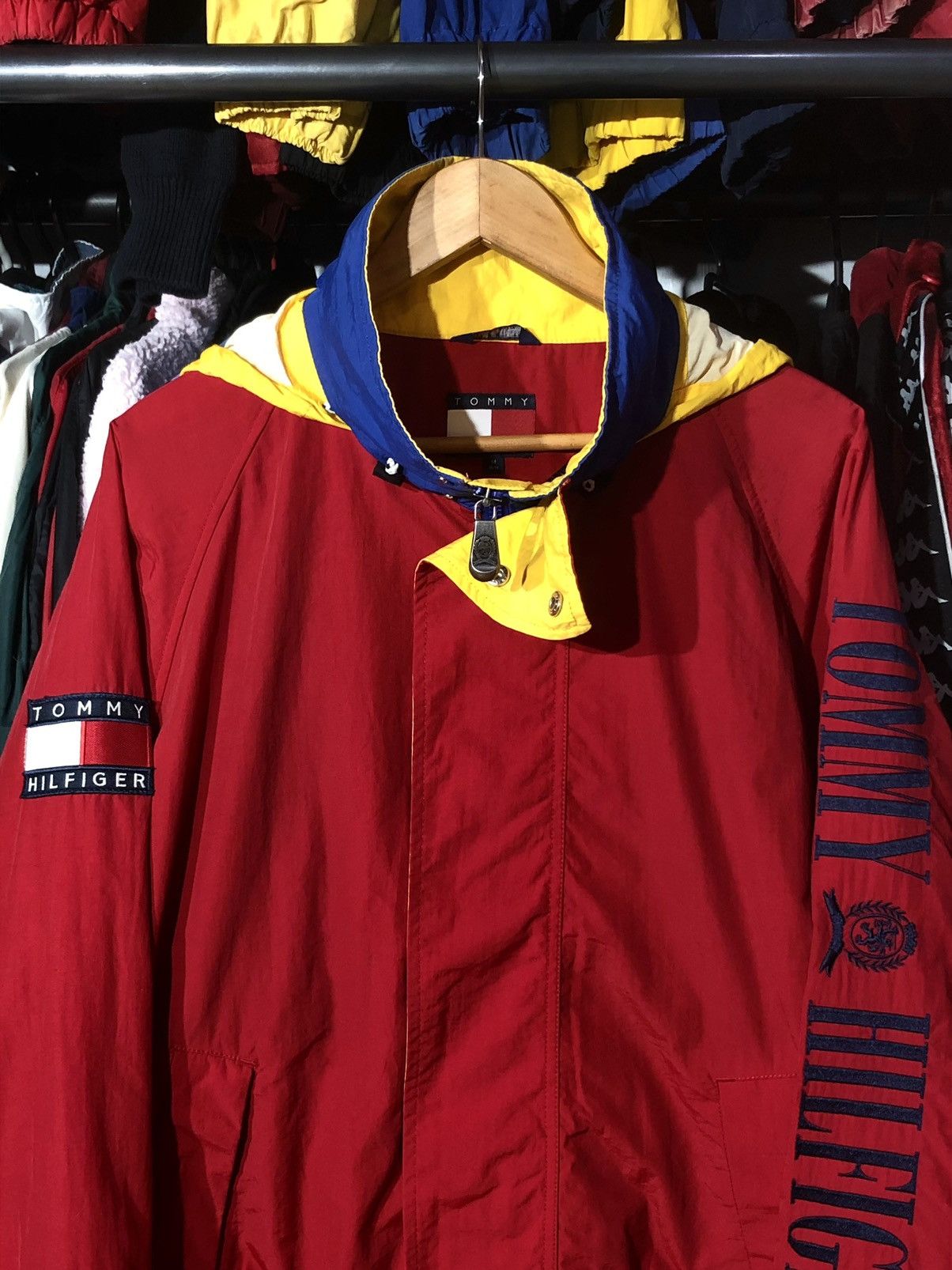 Tommy Hilfiger × Vintage Jacket Tommy Hilfiger Spell Out 90’s Vintage Size US L / EU 52-54 / 3 - 2 Thumbnail