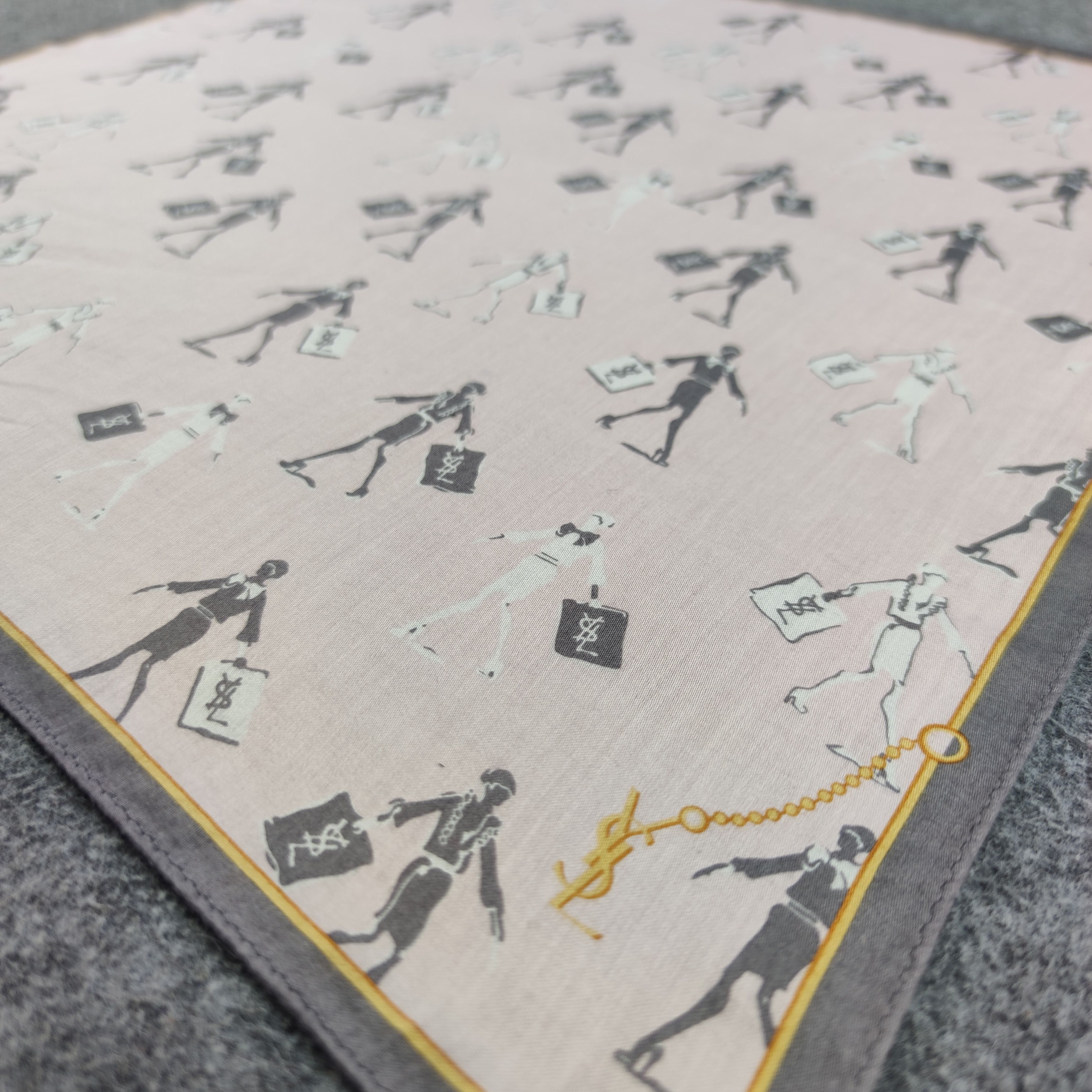 Vintage × Yves Saint Laurent Yves Saint Laurent Handkerchief/Neckerchief/Bandana HC489 Size ONE SIZE - 3 Thumbnail