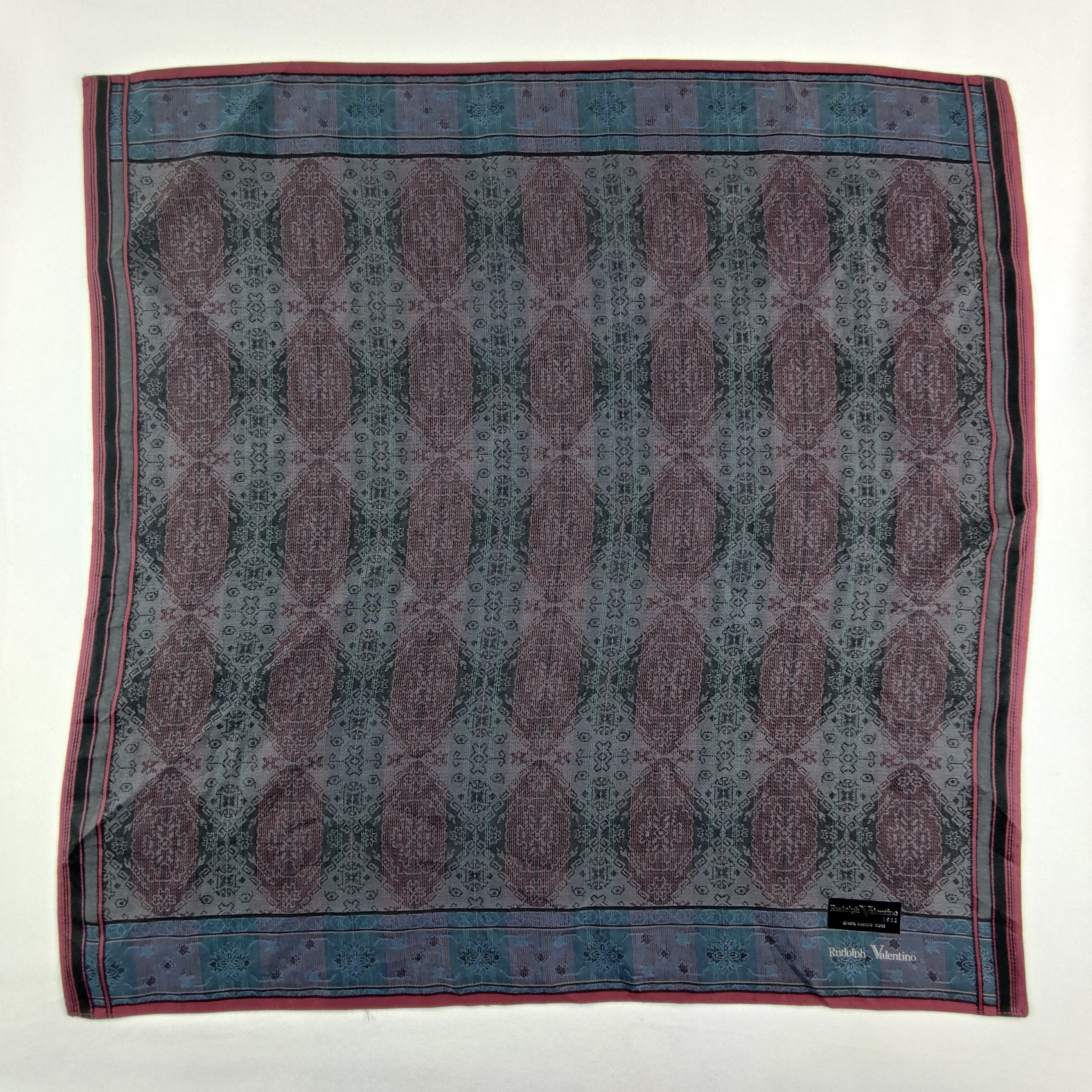 Vintage Rudolph Valentino Handkerchief/Neckerchief/Bandana HC391 Size ONE SIZE - 2 Thumbnail