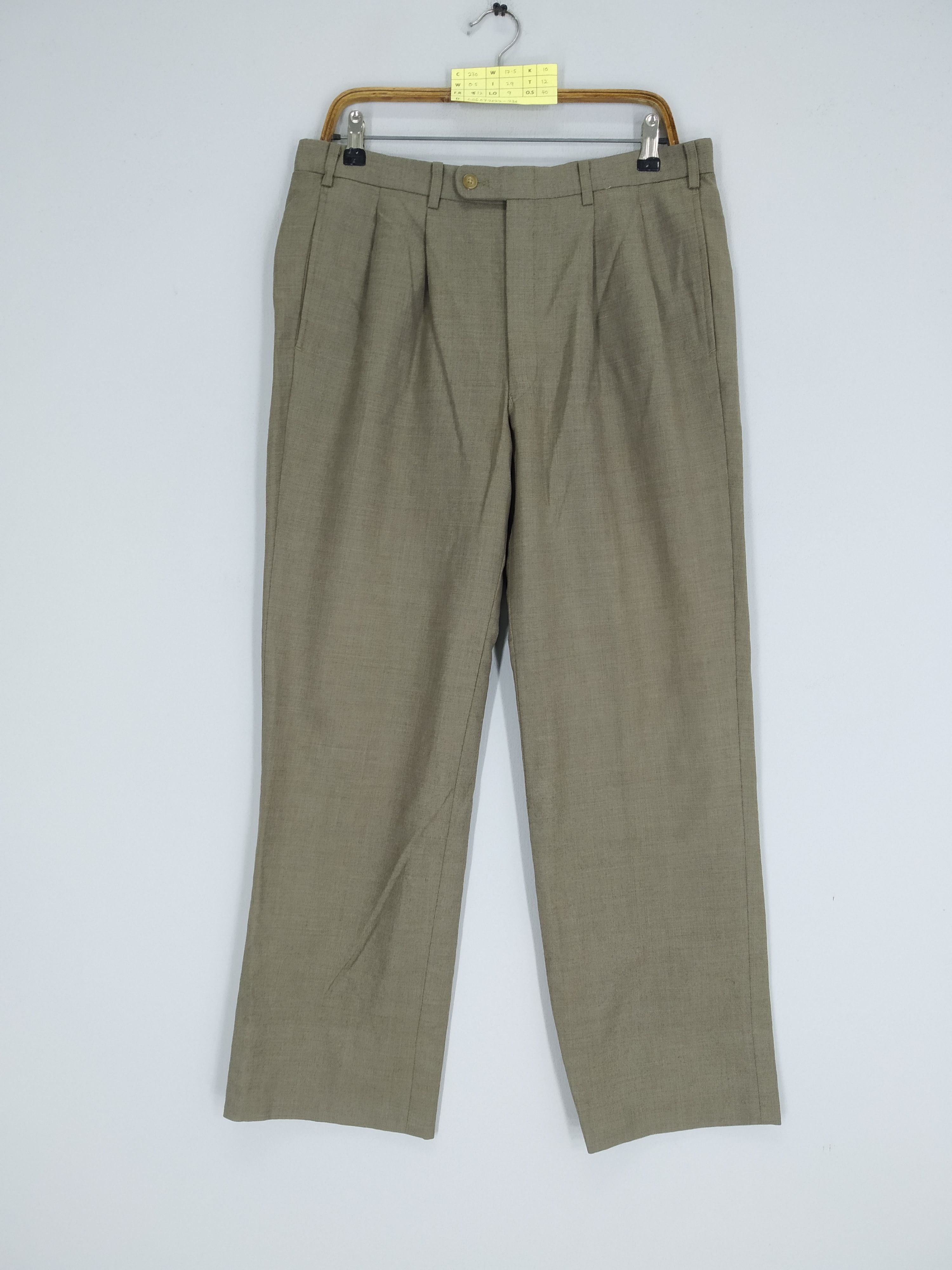 image of Vintage Burberrys Casual Relaxing Pants in Brown, Men's (Size 35)