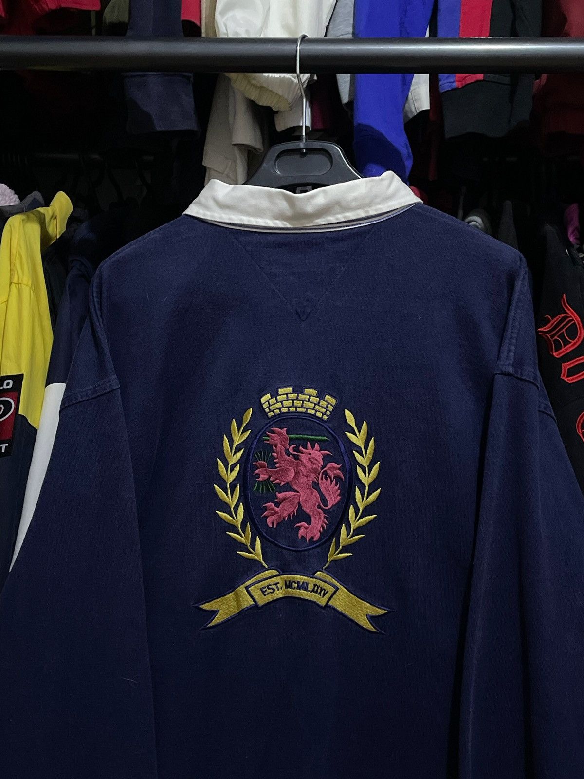 Tommy Hilfiger × Vintage Polo T-shirt Tommy Hilfiger Big Logo Crest 90’s Vintage Size US XL / EU 56 / 4 - 2 Thumbnail