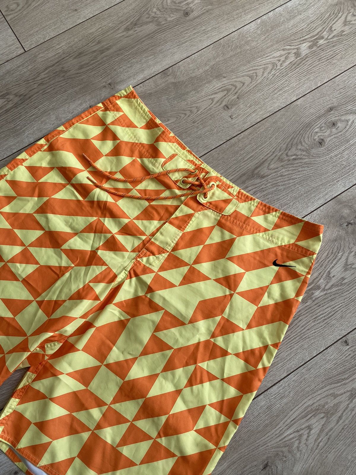 Nike Vintage Nike Swoosh shorts Size US 40 / EU 56 - 3 Thumbnail