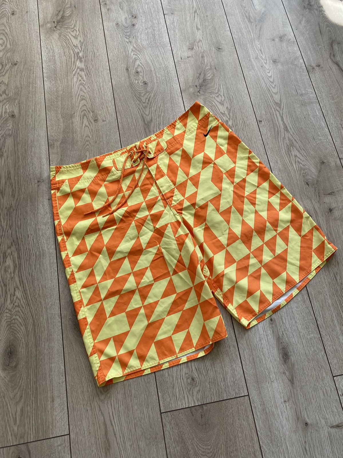 Nike Vintage Nike Swoosh shorts Size US 40 / EU 56 - 2 Thumbnail