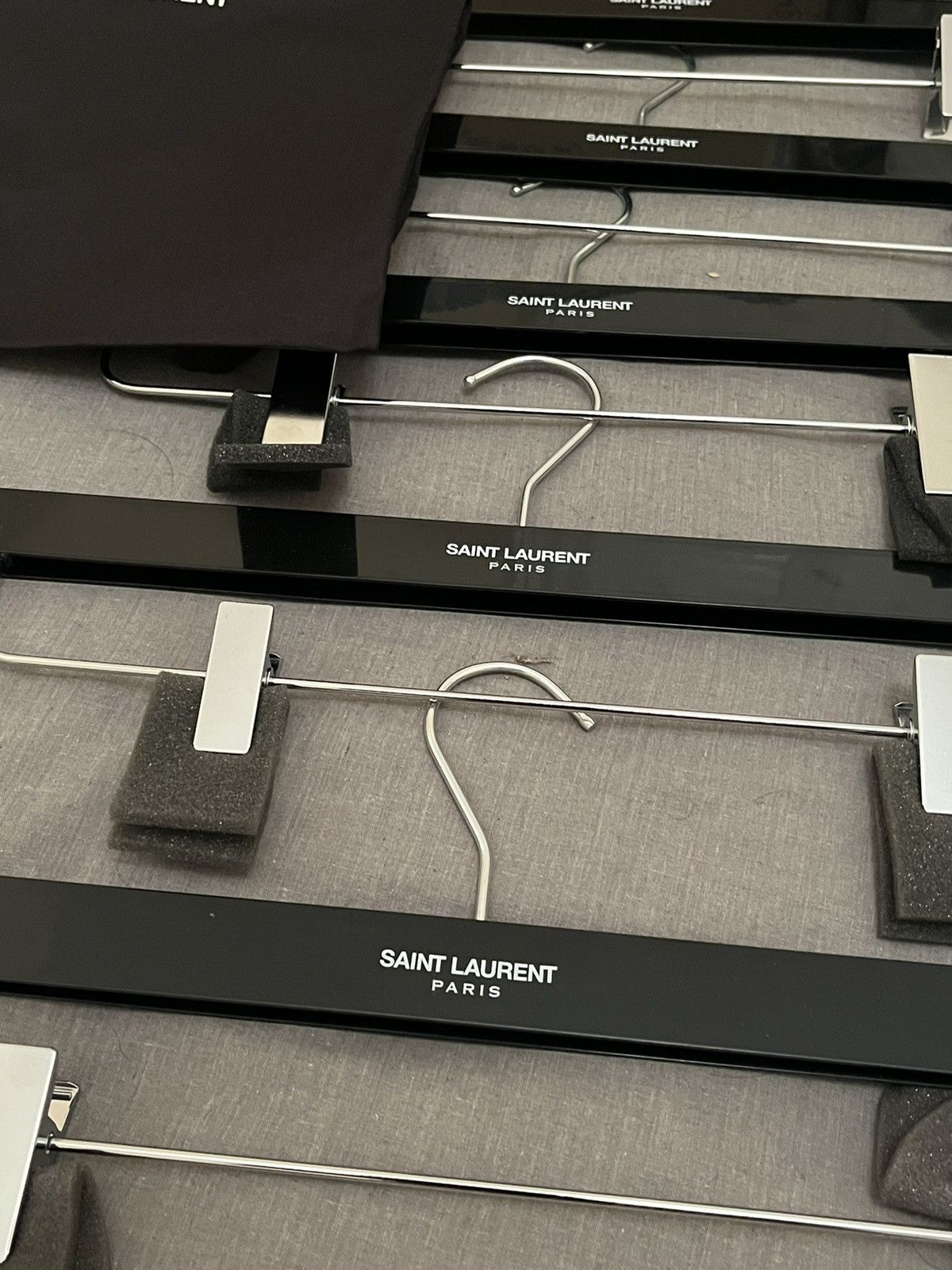 Saint Laurent Paris Saint Laurent X 5 trousers hangers Size ONE SIZE - 1 Thumbnail