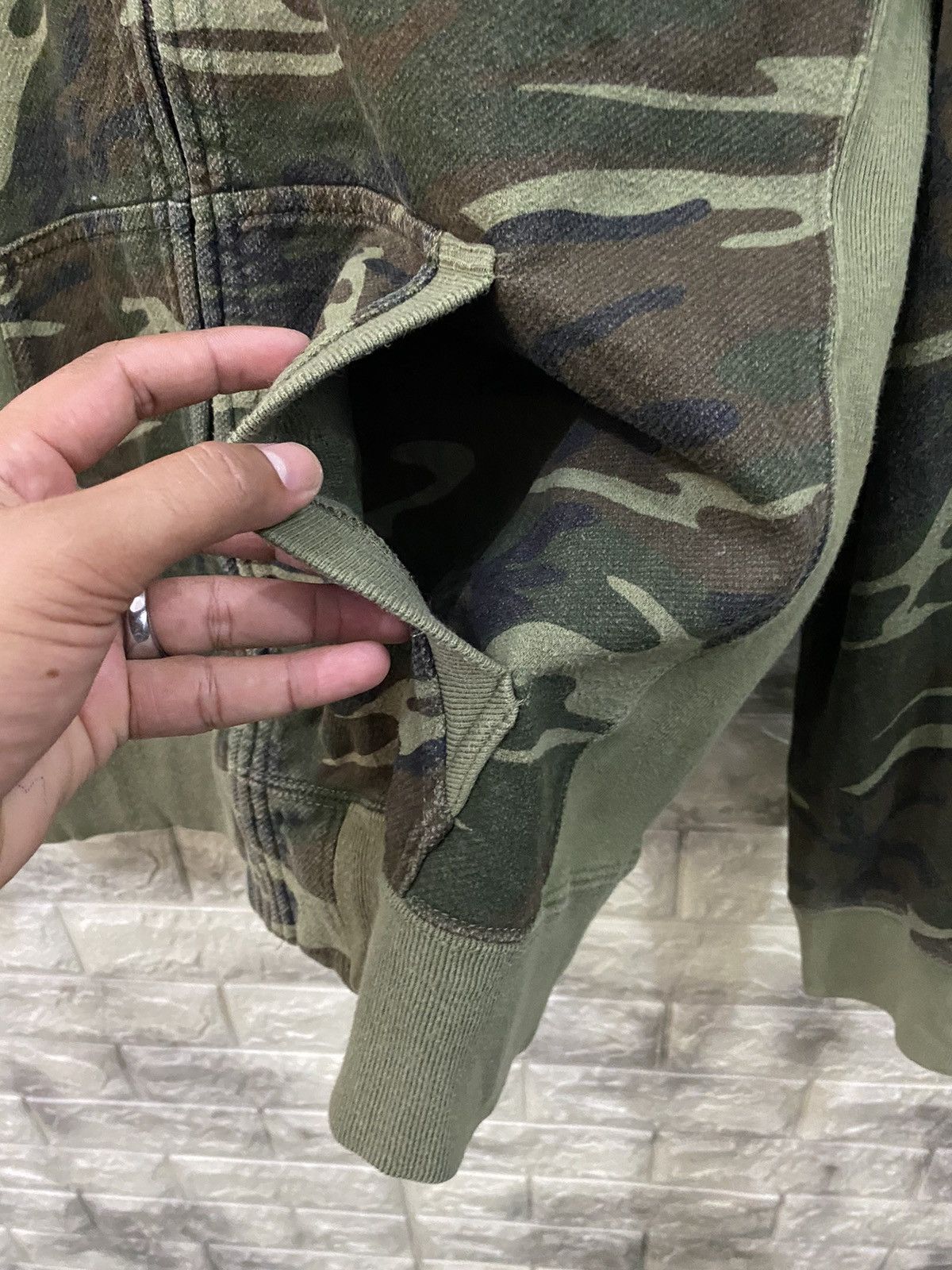 Avirex Avirex Camo Hoodies Sweater Size US L / EU 52-54 / 3 - 6 Thumbnail