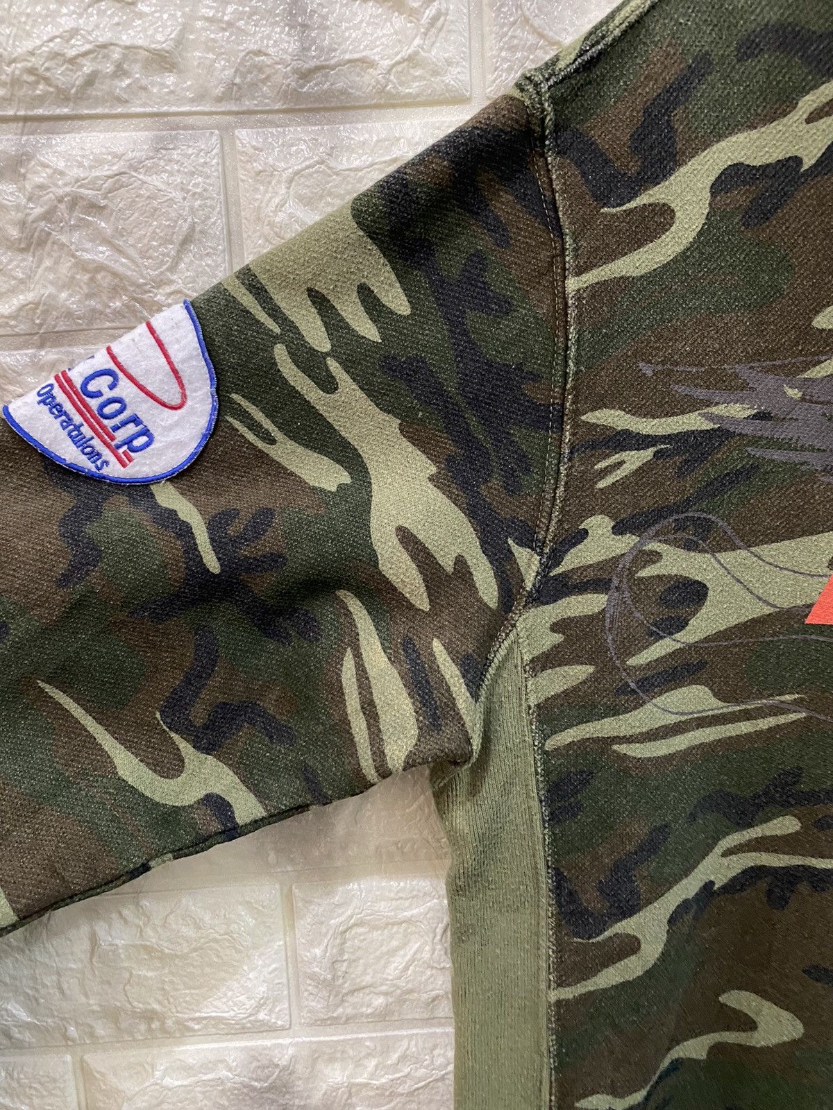 Avirex Avirex Camo Hoodies Sweater Size US L / EU 52-54 / 3 - 11 Thumbnail