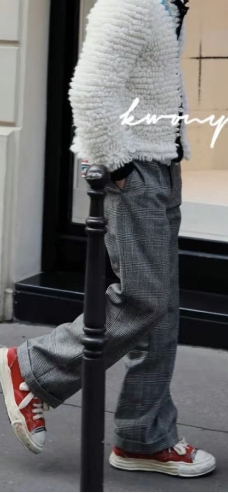 Gucci Gucci wide leg checked trouser as worn by Harry styles Size US 32 / EU 48 - 1 Thumbnail