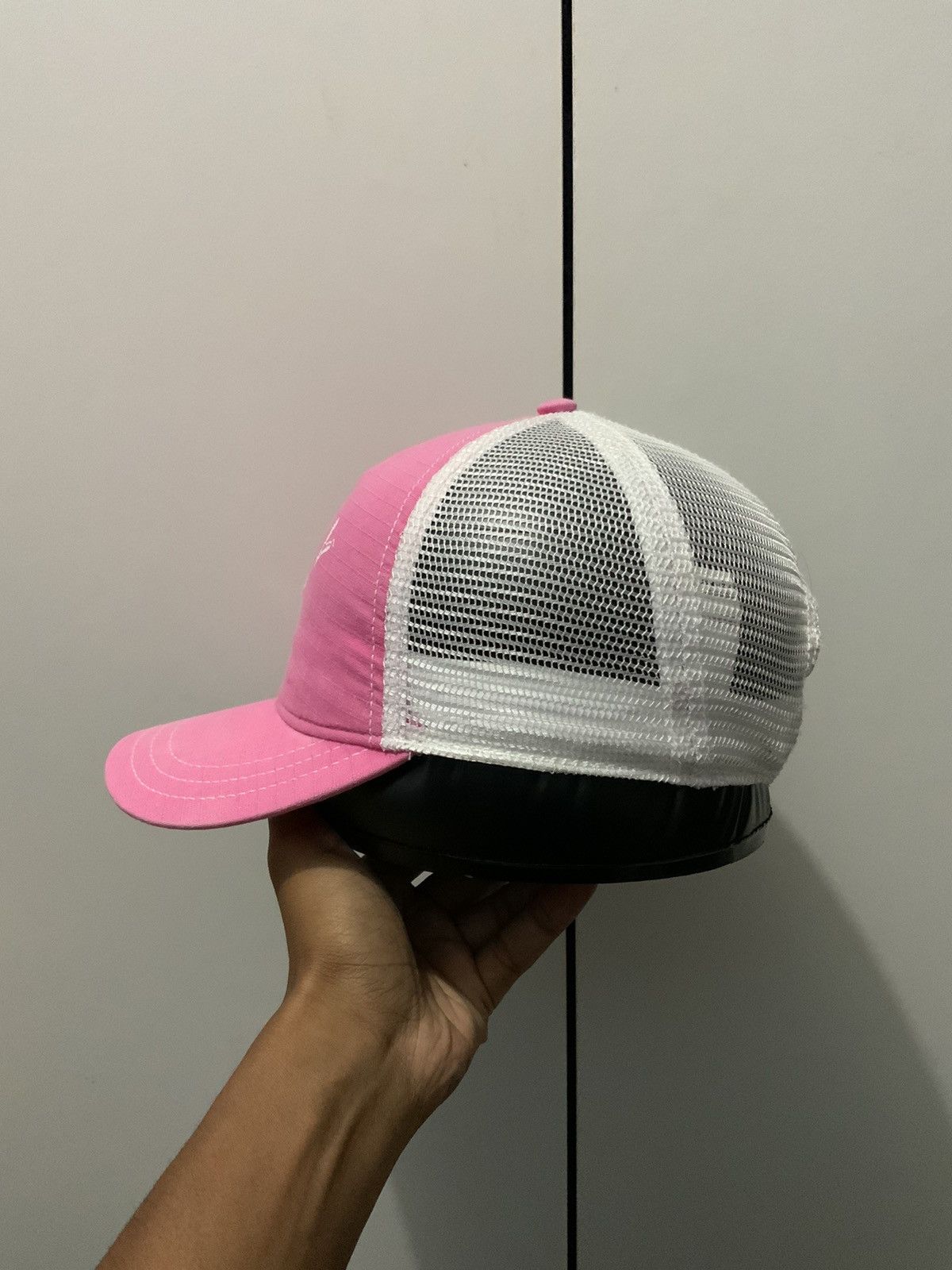 Japanese Brand ROXY Surf Faded Pinky Trucker Hat Size ONE SIZE - 7 Thumbnail