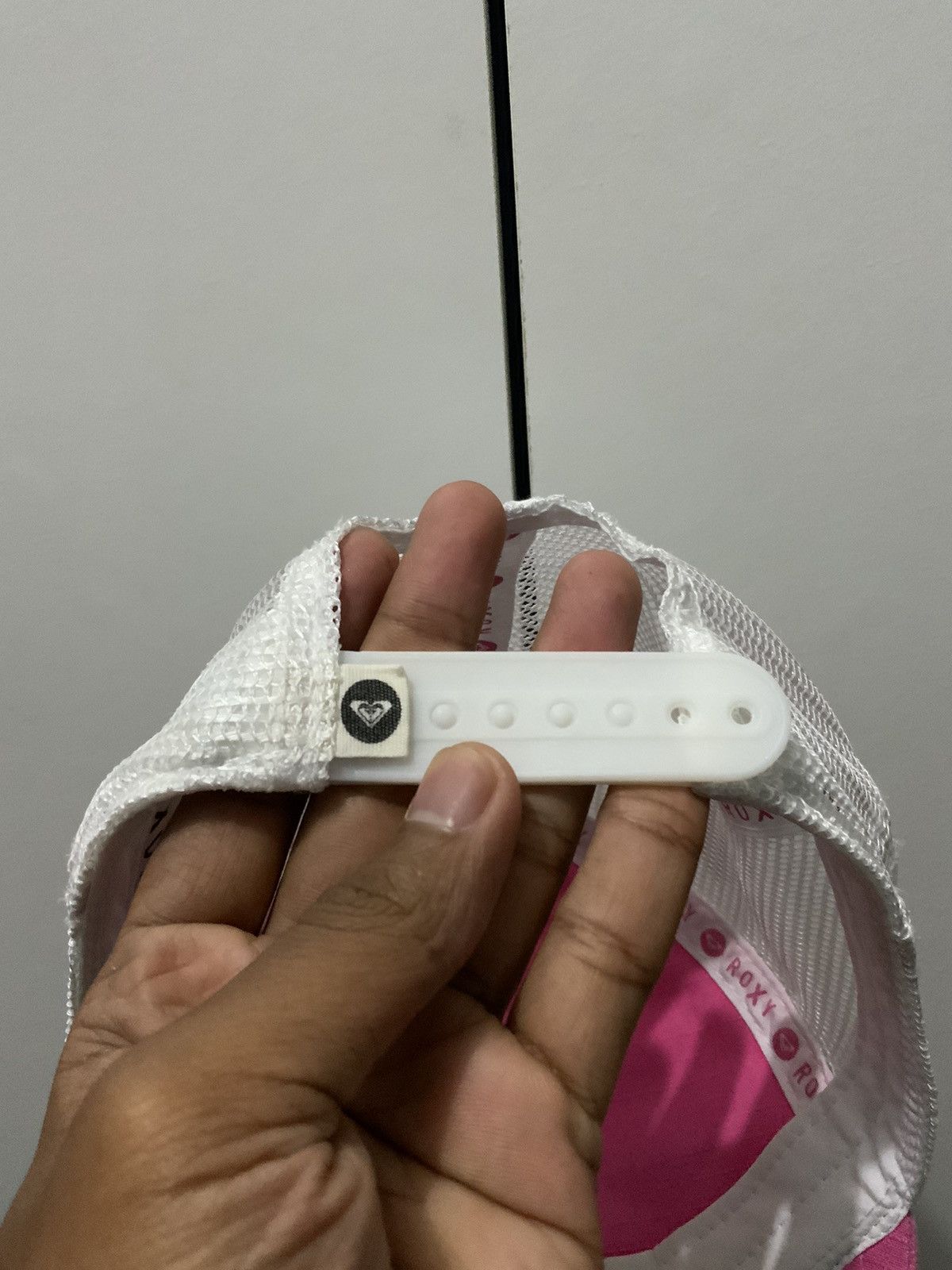 Japanese Brand ROXY Surf Faded Pinky Trucker Hat Size ONE SIZE - 12 Thumbnail