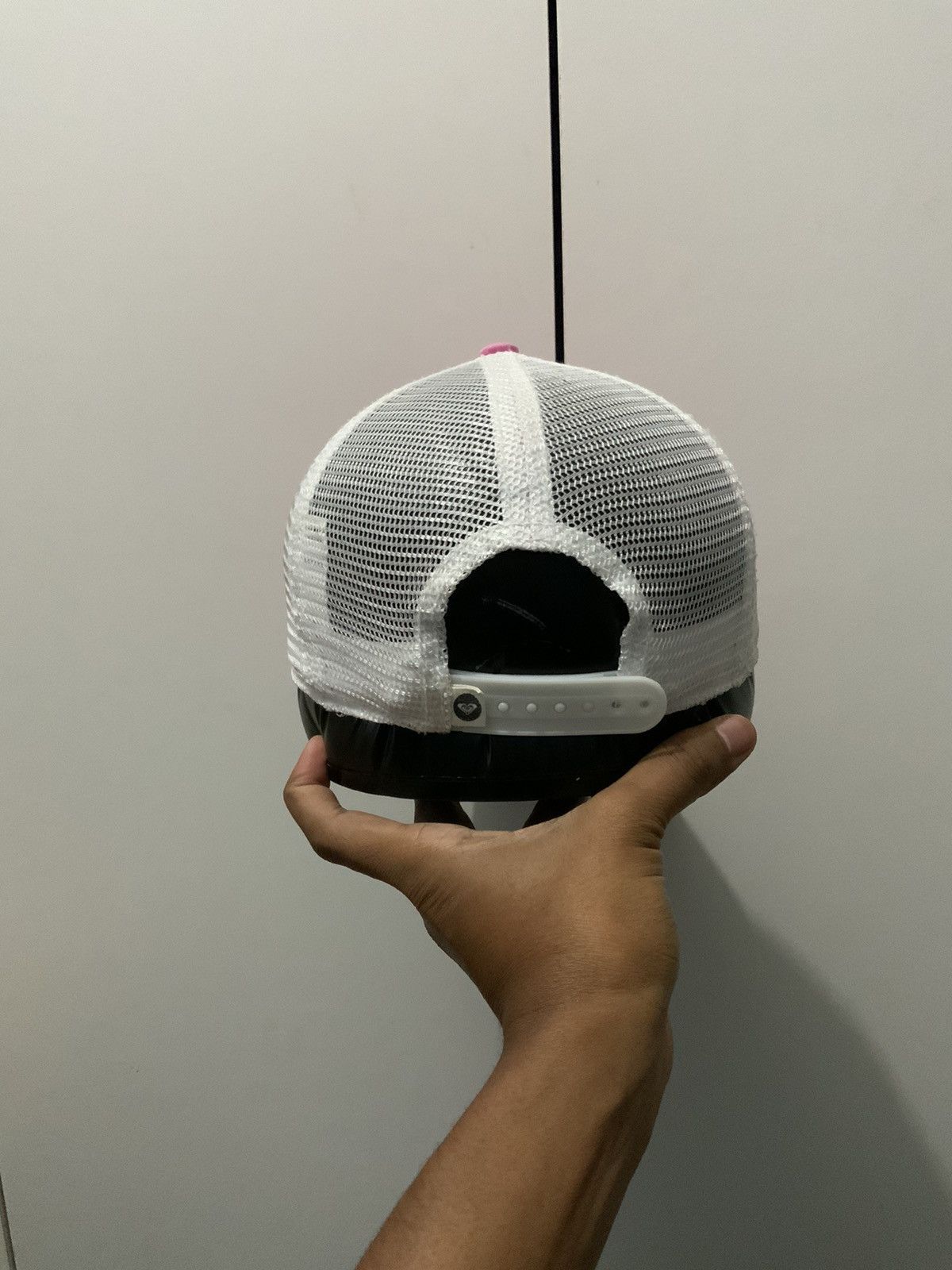Japanese Brand ROXY Surf Faded Pinky Trucker Hat Size ONE SIZE - 6 Thumbnail