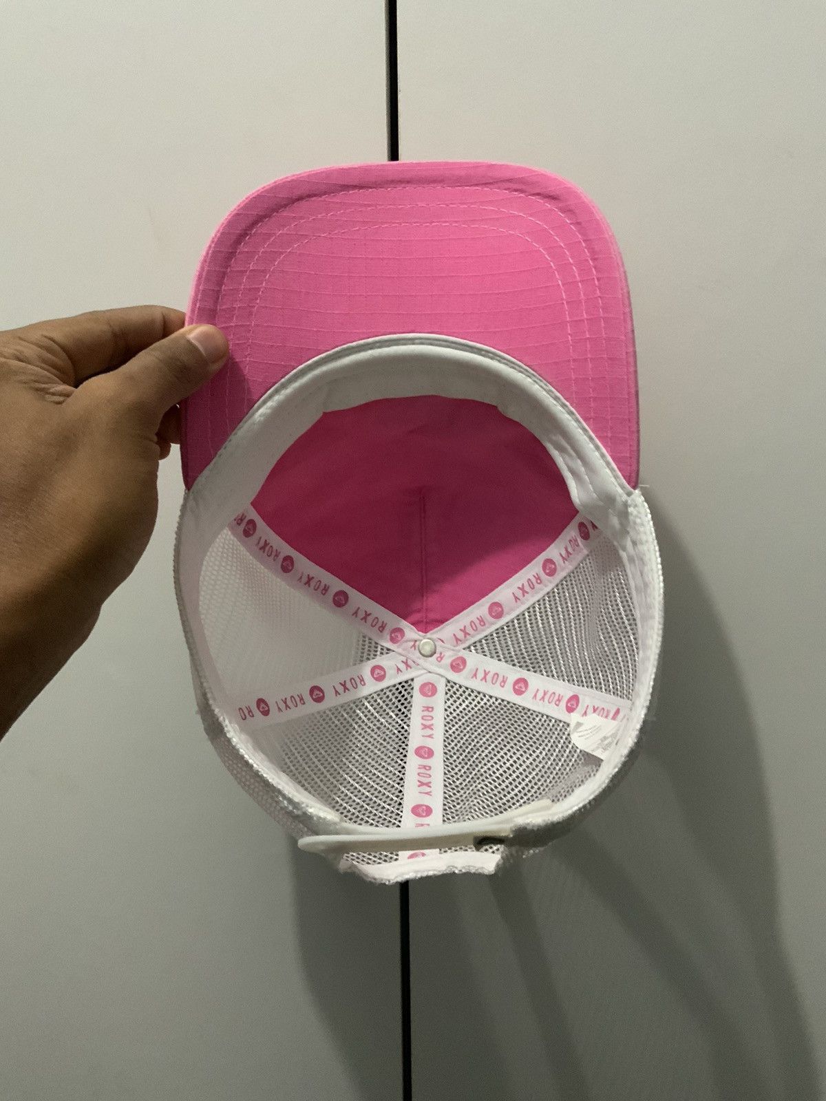 Japanese Brand ROXY Surf Faded Pinky Trucker Hat Size ONE SIZE - 9 Thumbnail