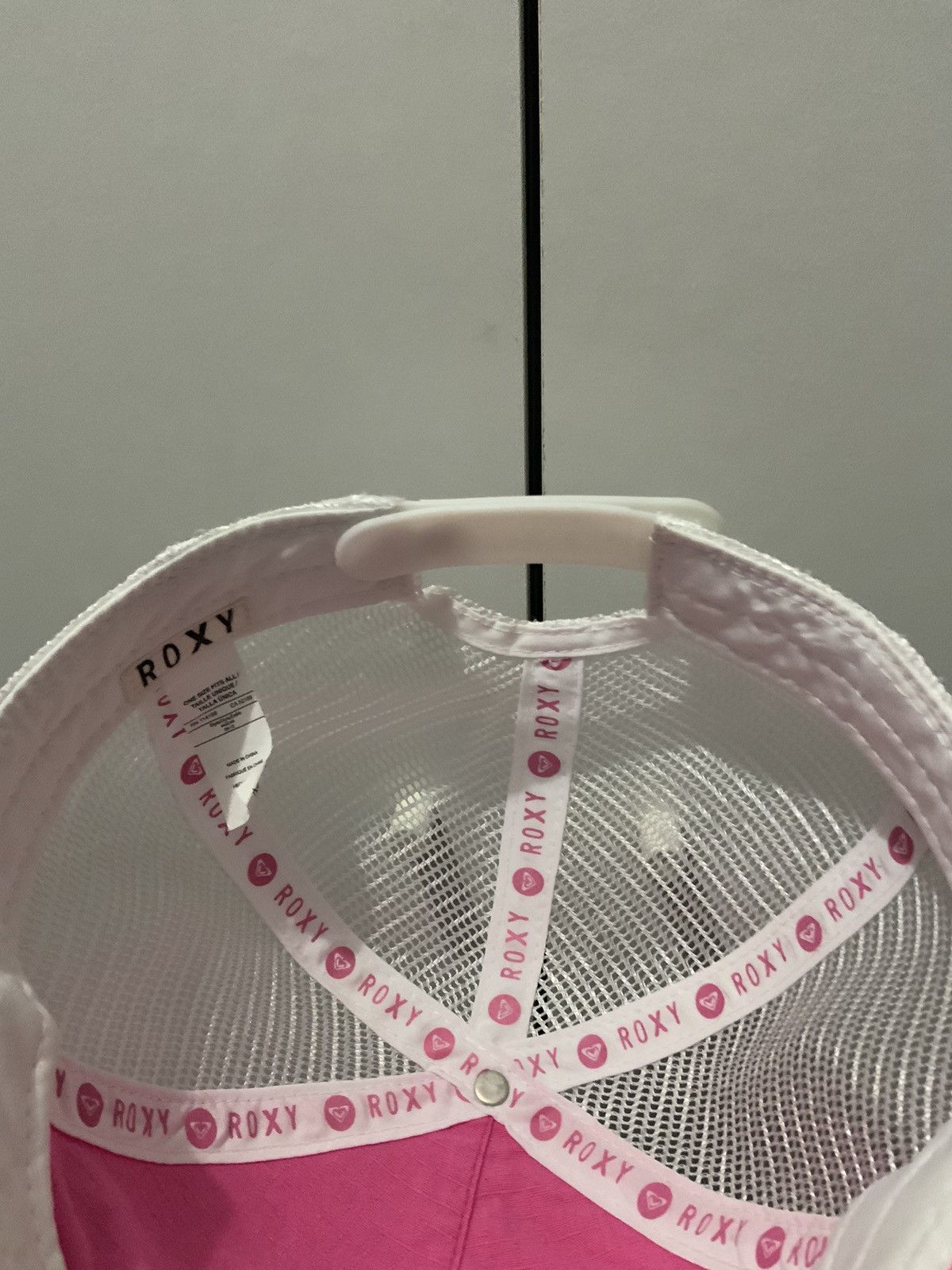 Japanese Brand ROXY Surf Faded Pinky Trucker Hat Size ONE SIZE - 11 Thumbnail