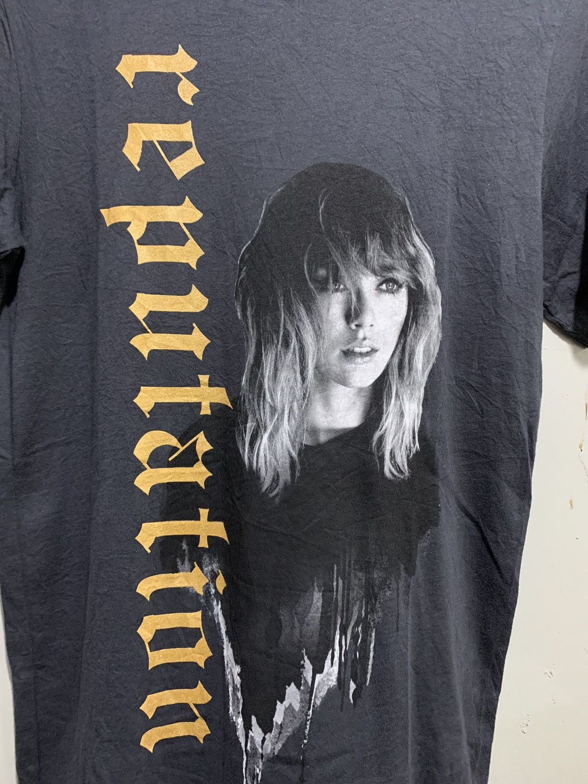 Band Tees Taylor swift Reputation Tour tee Size US S / EU 44-46 / 1 - 2 Thumbnail