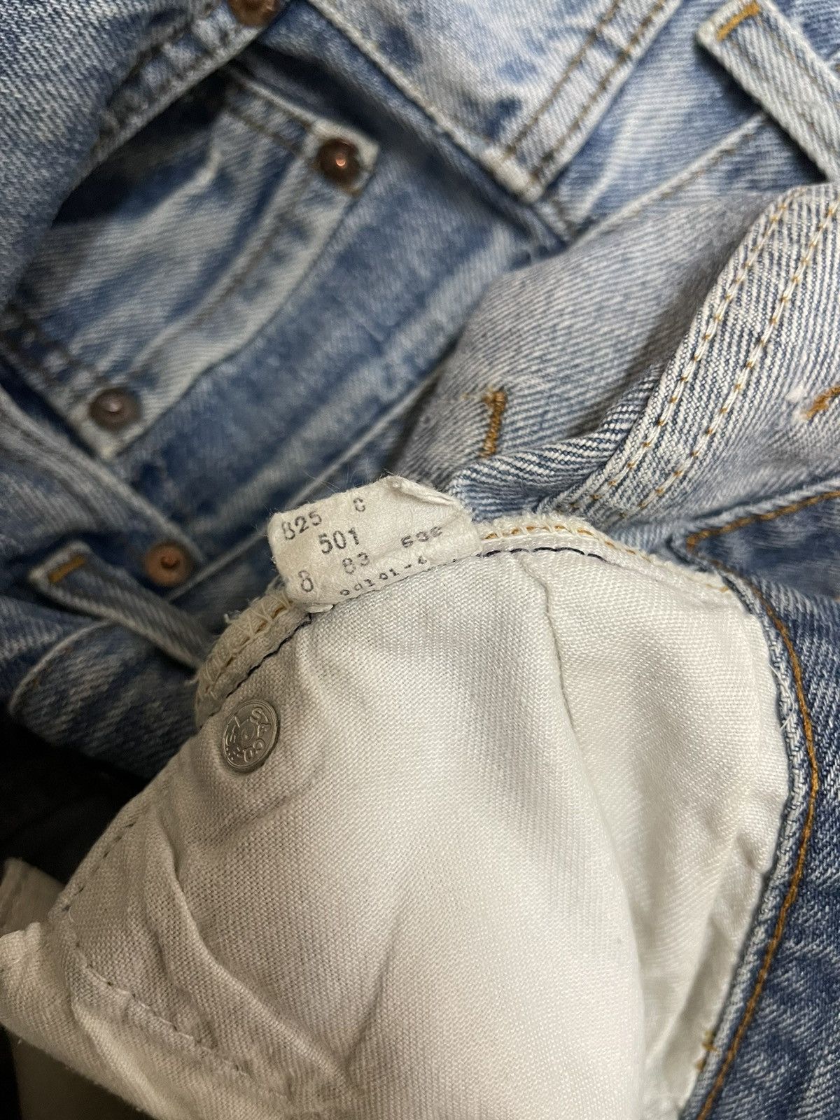 Levi's Vintage Clothing × Vintage Vintage Levi’s 501 x 80s Distressed Jeans made in USA Size US 30 / EU 46 - 10 Thumbnail