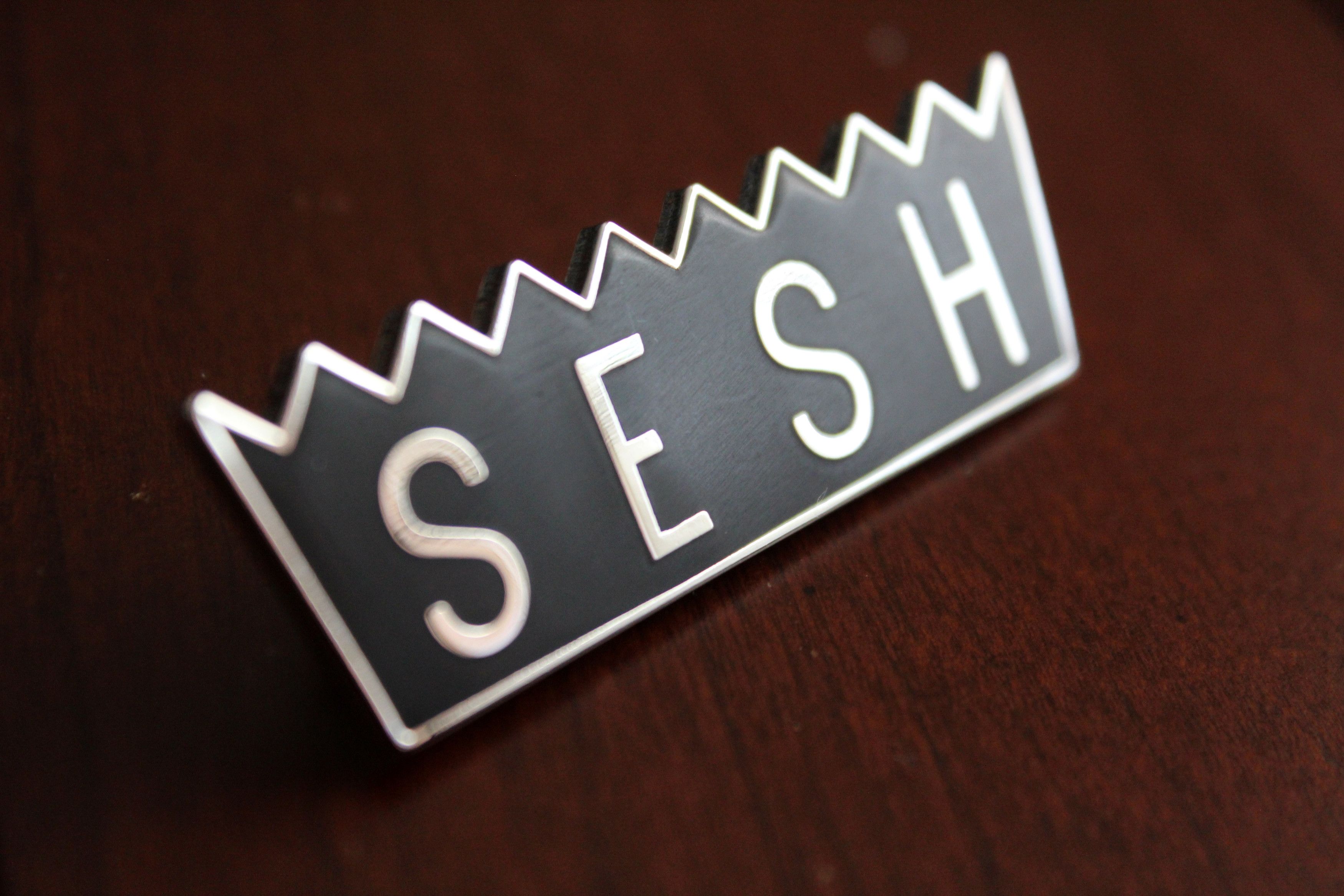 Bones × TeamSESH TeamSESH Crown Logo Lapel Pin Size ONE SIZE - 1 Thumbnail