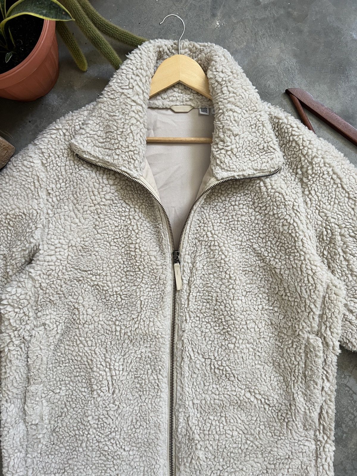 Japanese Brand × Lemaire × Uniqlo STEALS 🏴‍☠️🖤 Uniqlo UUUU DeeP Pile Sherpa Jacket Size US XL / EU 56 / 4 - 2 Thumbnail