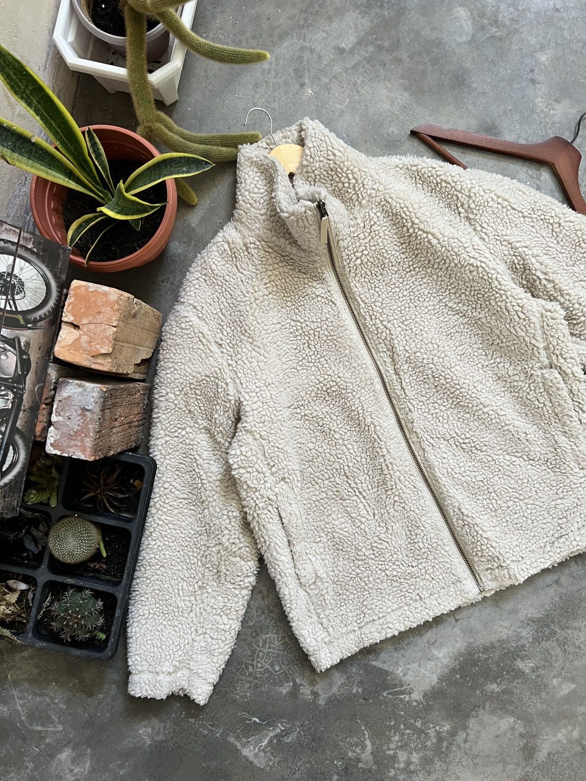 Japanese Brand × Lemaire × Uniqlo STEALS 🏴‍☠️🖤 Uniqlo UUUU DeeP Pile Sherpa Jacket Size US XL / EU 56 / 4 - 12 Thumbnail