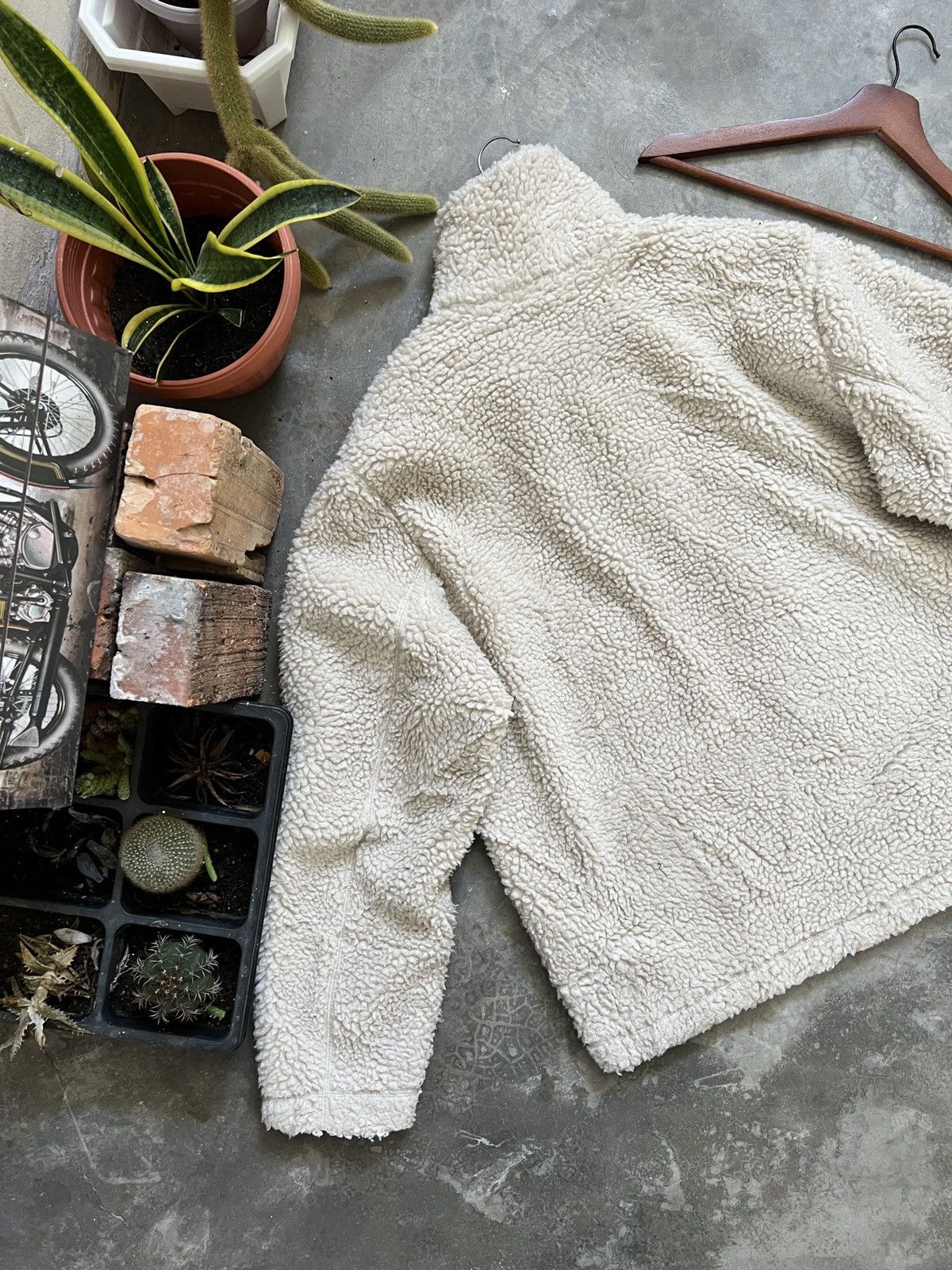 Japanese Brand × Lemaire × Uniqlo STEALS 🏴‍☠️🖤 Uniqlo UUUU DeeP Pile Sherpa Jacket Size US XL / EU 56 / 4 - 7 Thumbnail