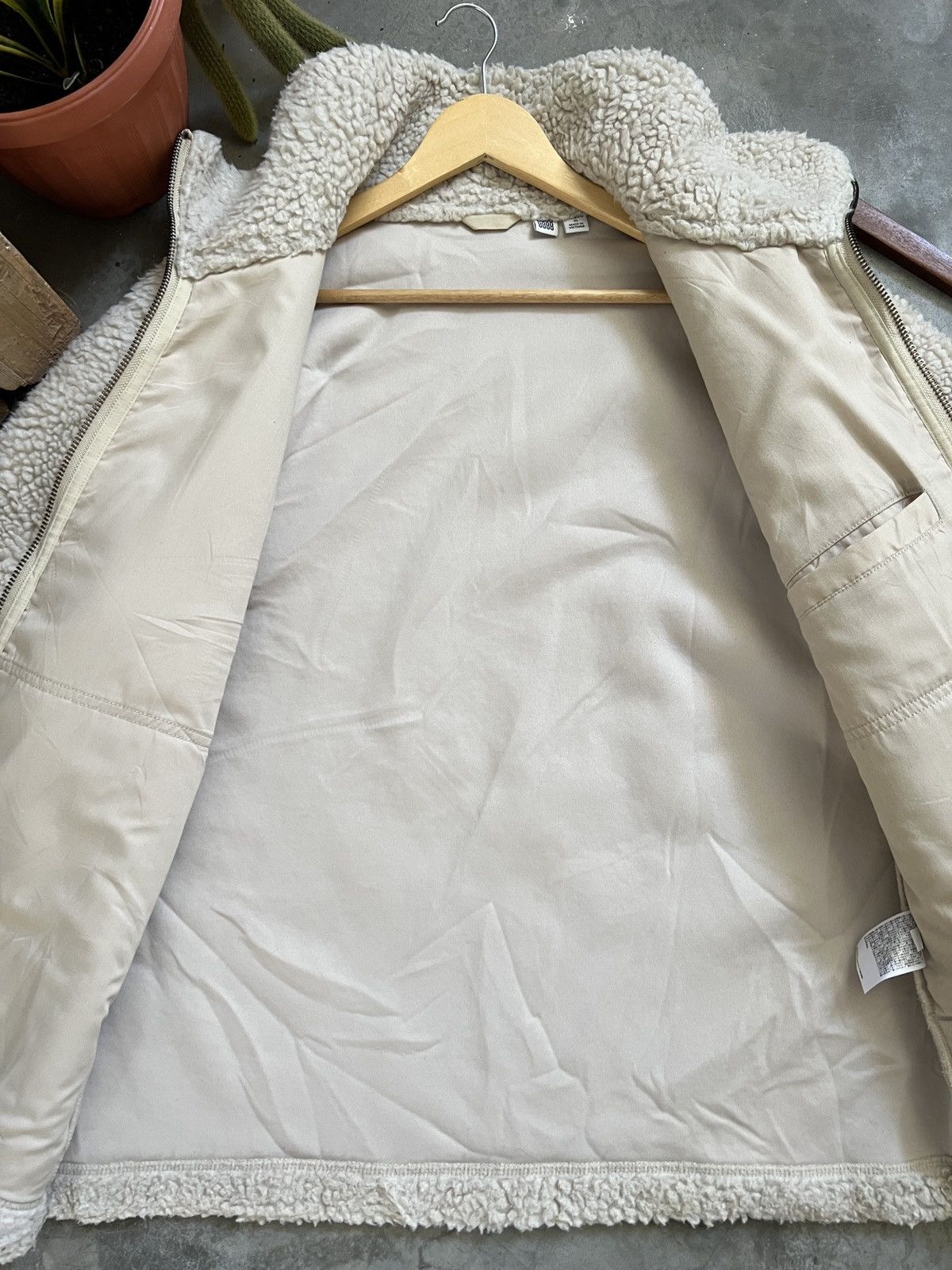 Japanese Brand × Lemaire × Uniqlo STEALS 🏴‍☠️🖤 Uniqlo UUUU DeeP Pile Sherpa Jacket Size US XL / EU 56 / 4 - 9 Thumbnail