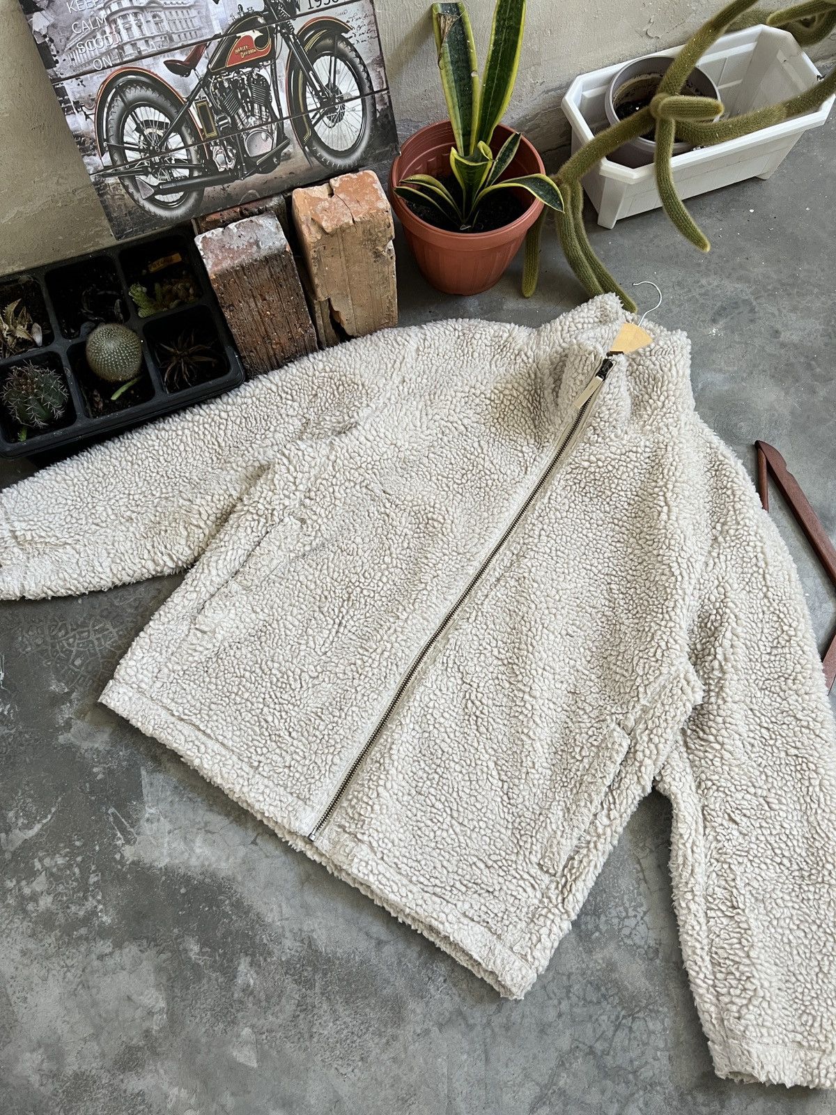 Japanese Brand × Lemaire × Uniqlo STEALS 🏴‍☠️🖤 Uniqlo UUUU DeeP Pile Sherpa Jacket Size US XL / EU 56 / 4 - 13 Thumbnail