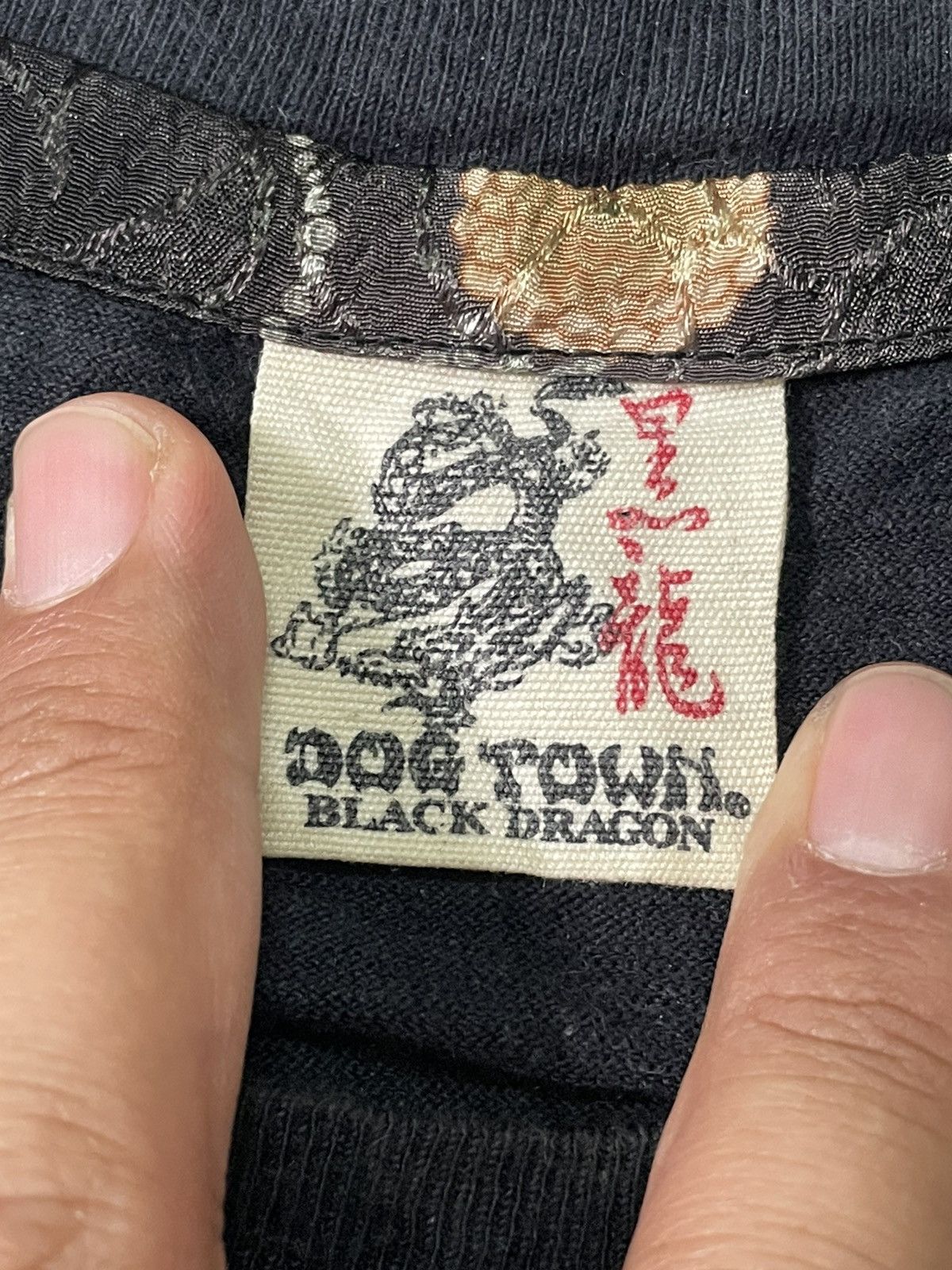 Vintage Vintage DogTown Sukajan Dragon T.Shirt Size US L / EU 52-54 / 3 - 4 Thumbnail
