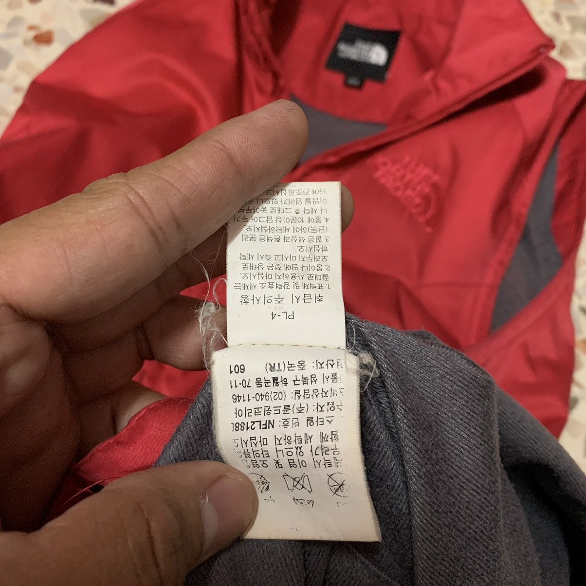 The North Face The North Face tank tops sleeveless jacket Size S / US 4 / IT 40 - 10 Thumbnail