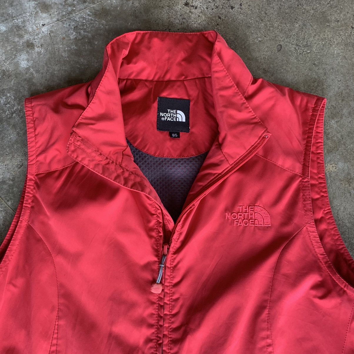 The North Face The North Face tank tops sleeveless jacket Size S / US 4 / IT 40 - 2 Thumbnail