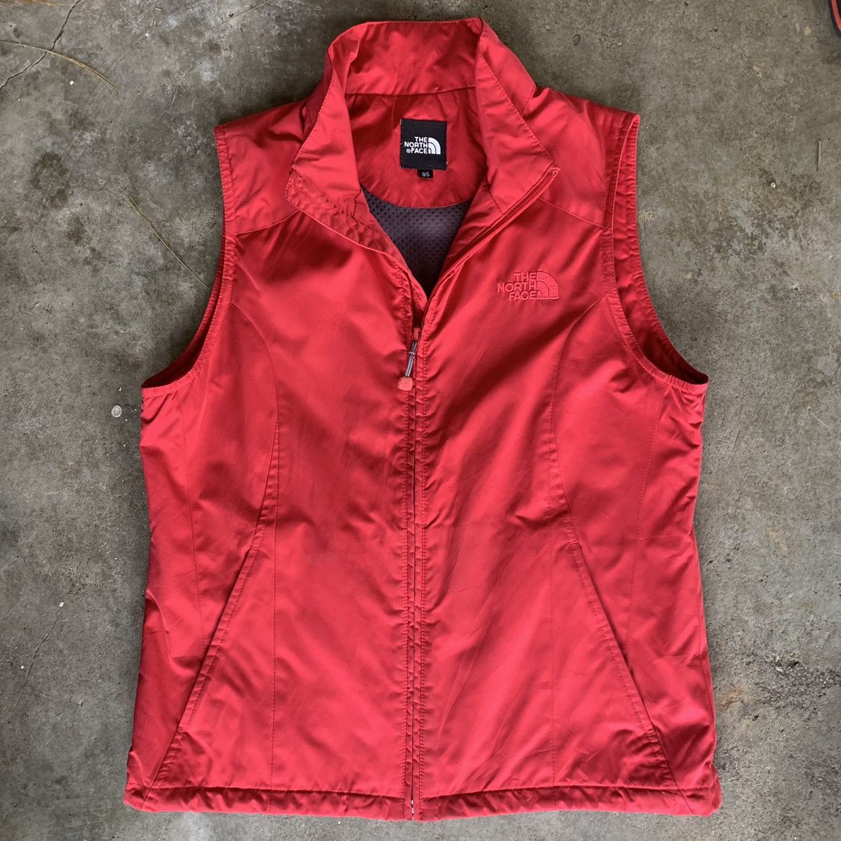 The North Face The North Face tank tops sleeveless jacket Size S / US 4 / IT 40 - 1 Thumbnail