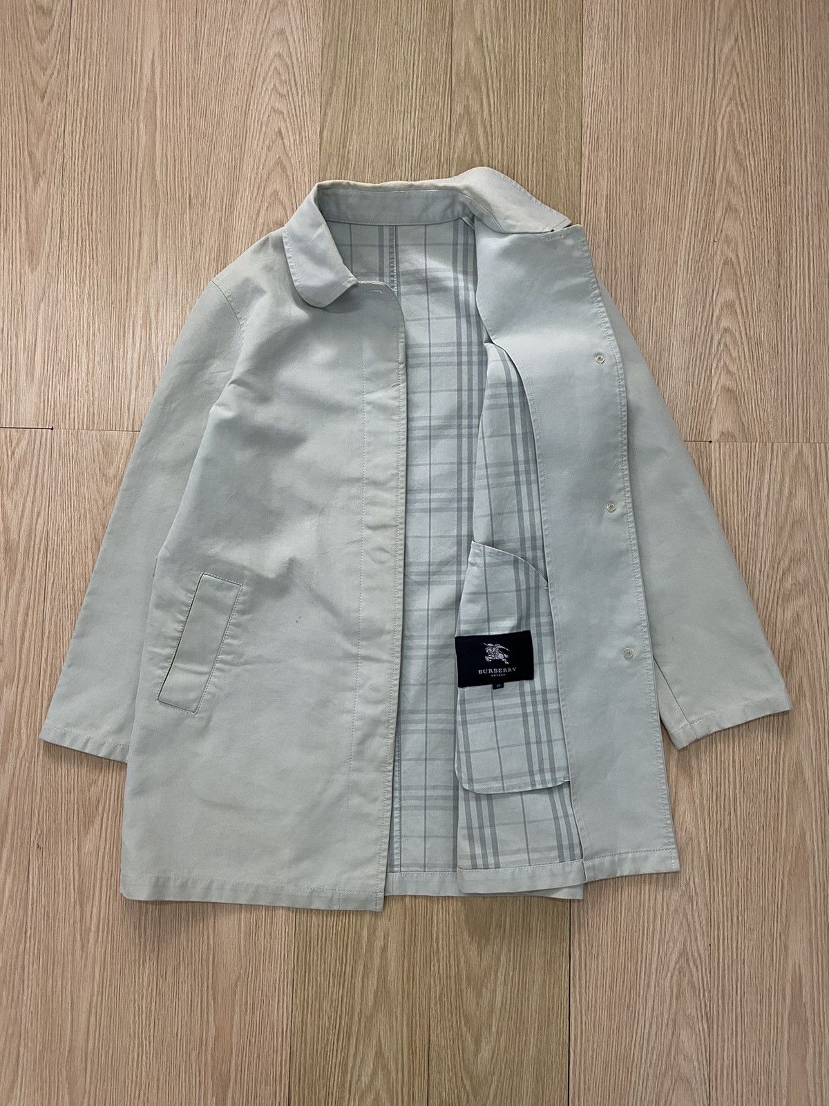 Burberry × Vintage Vintage Burberry London overcoat Size US M / EU 48-50 / 2 - 2 Thumbnail
