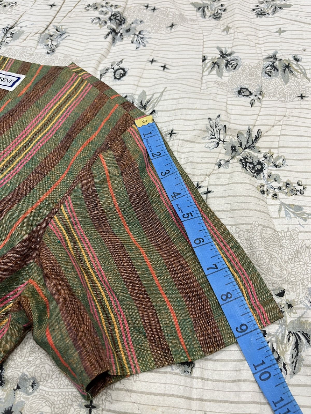 Designer × Yves Saint Laurent (Zzz). YVES SAINT LAURENT CROP TOP Size S / US 4 / IT 40 - 9 Thumbnail