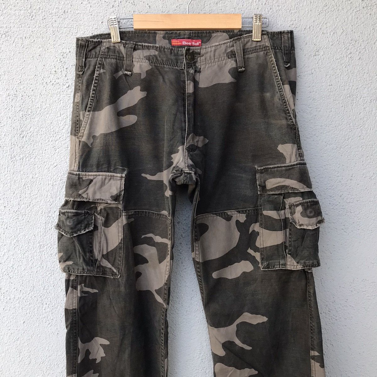 Japanese Brand Vintage Japanese Brand Distressed Camo Tactical Cargo Pants Size US 32 / EU 48 - 2 Thumbnail