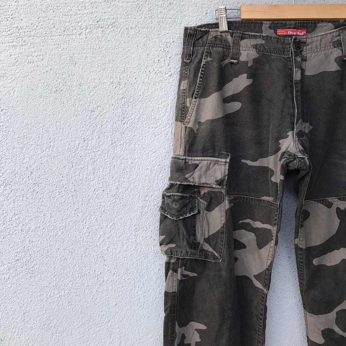 Japanese Brand Vintage Japanese Brand Distressed Camo Tactical Cargo Pants Size US 32 / EU 48 - 4 Thumbnail
